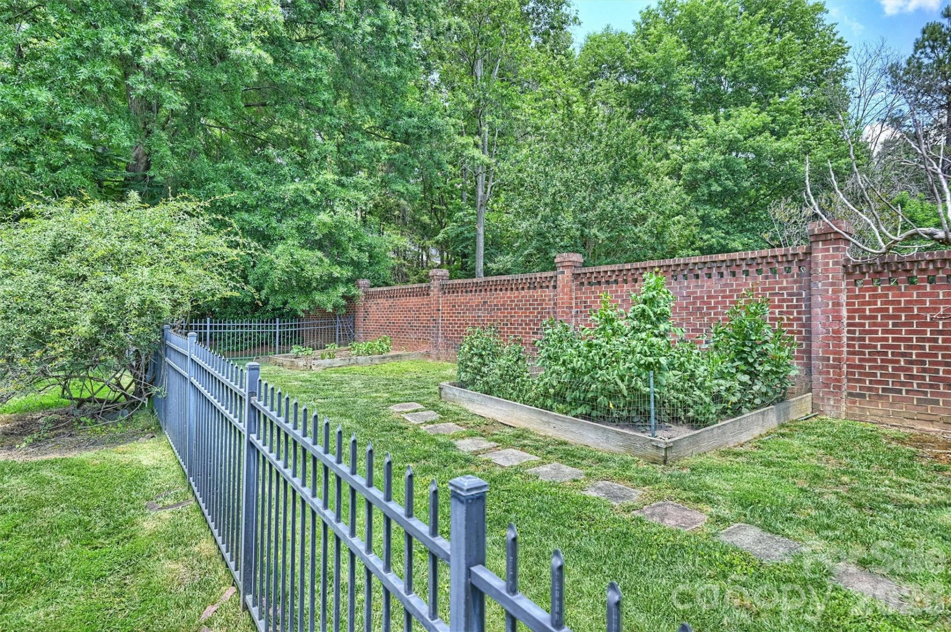 3747 Moorland Drive - Photo 34