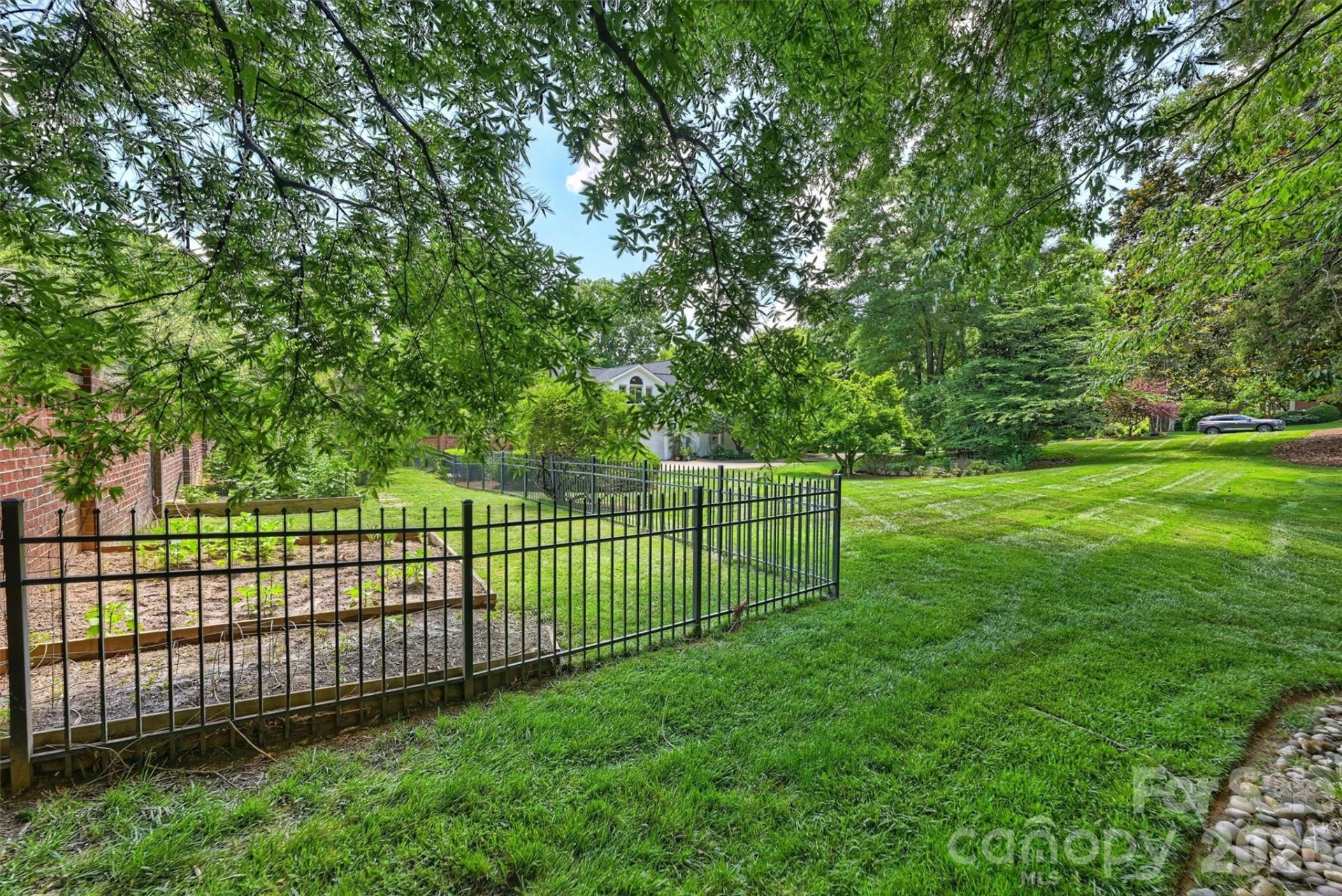 3747 Moorland Drive - Photo 35