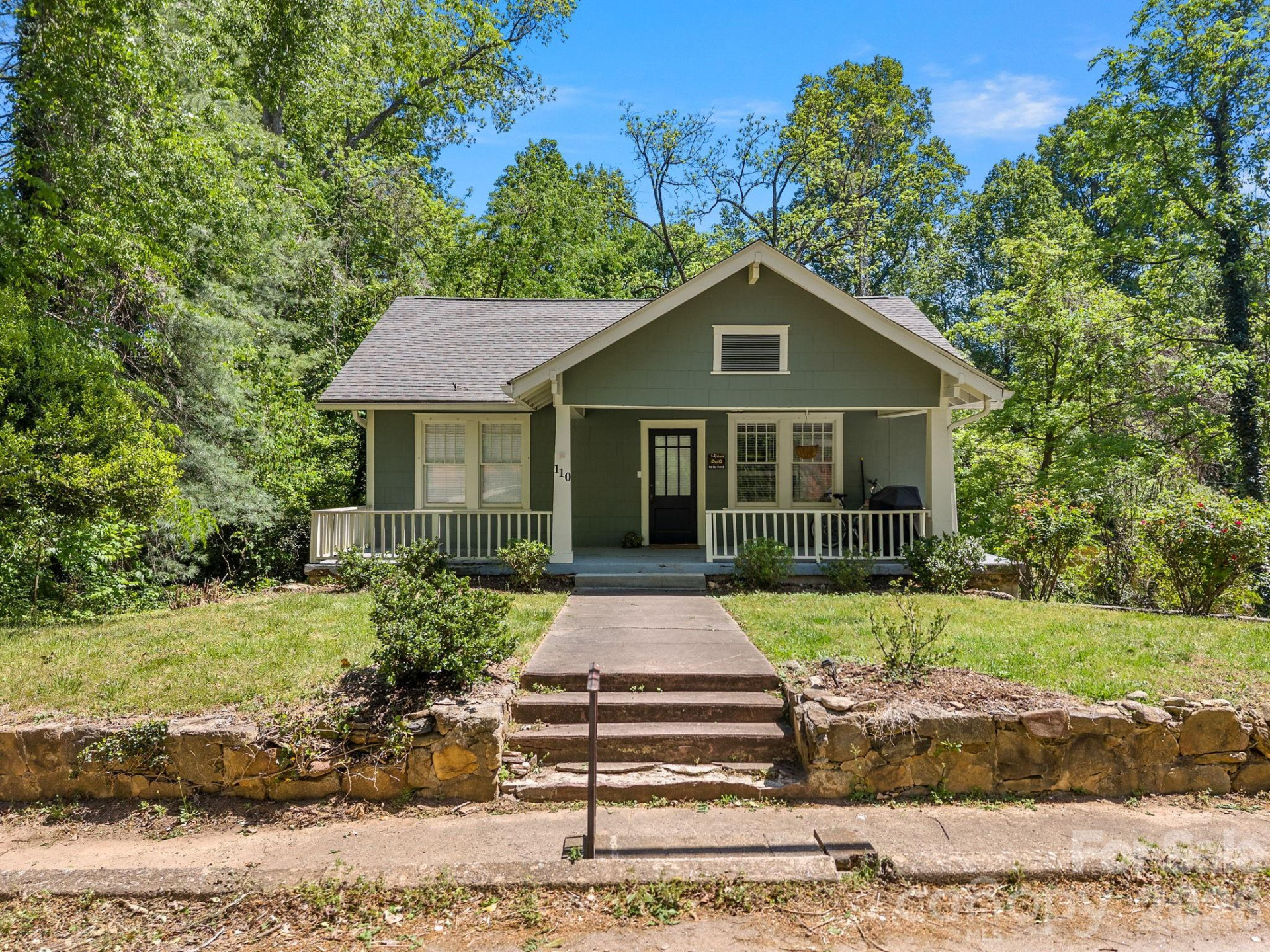 110 Grady Avenue - Photo 2