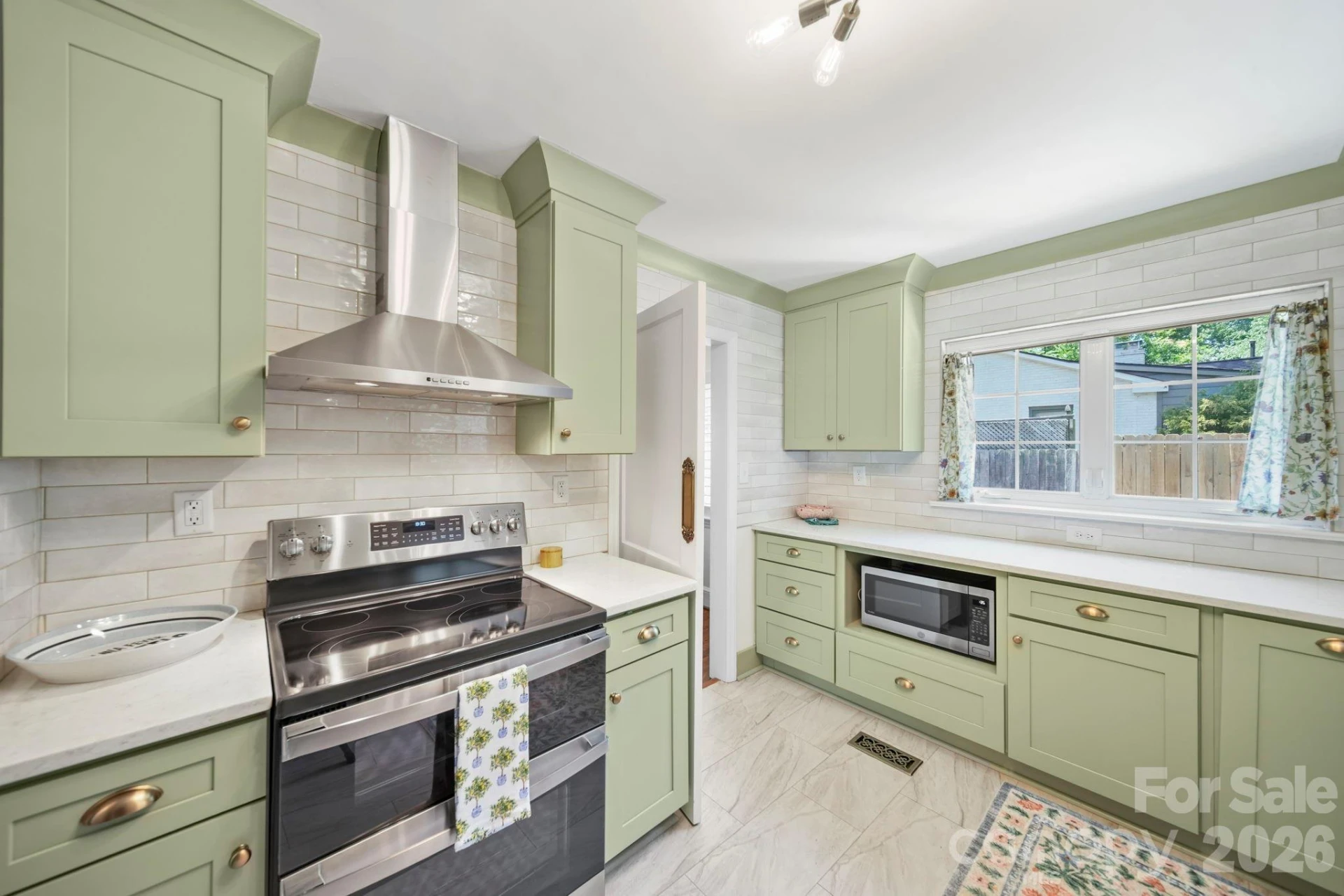 2431 Arnold Drive - Photo 2