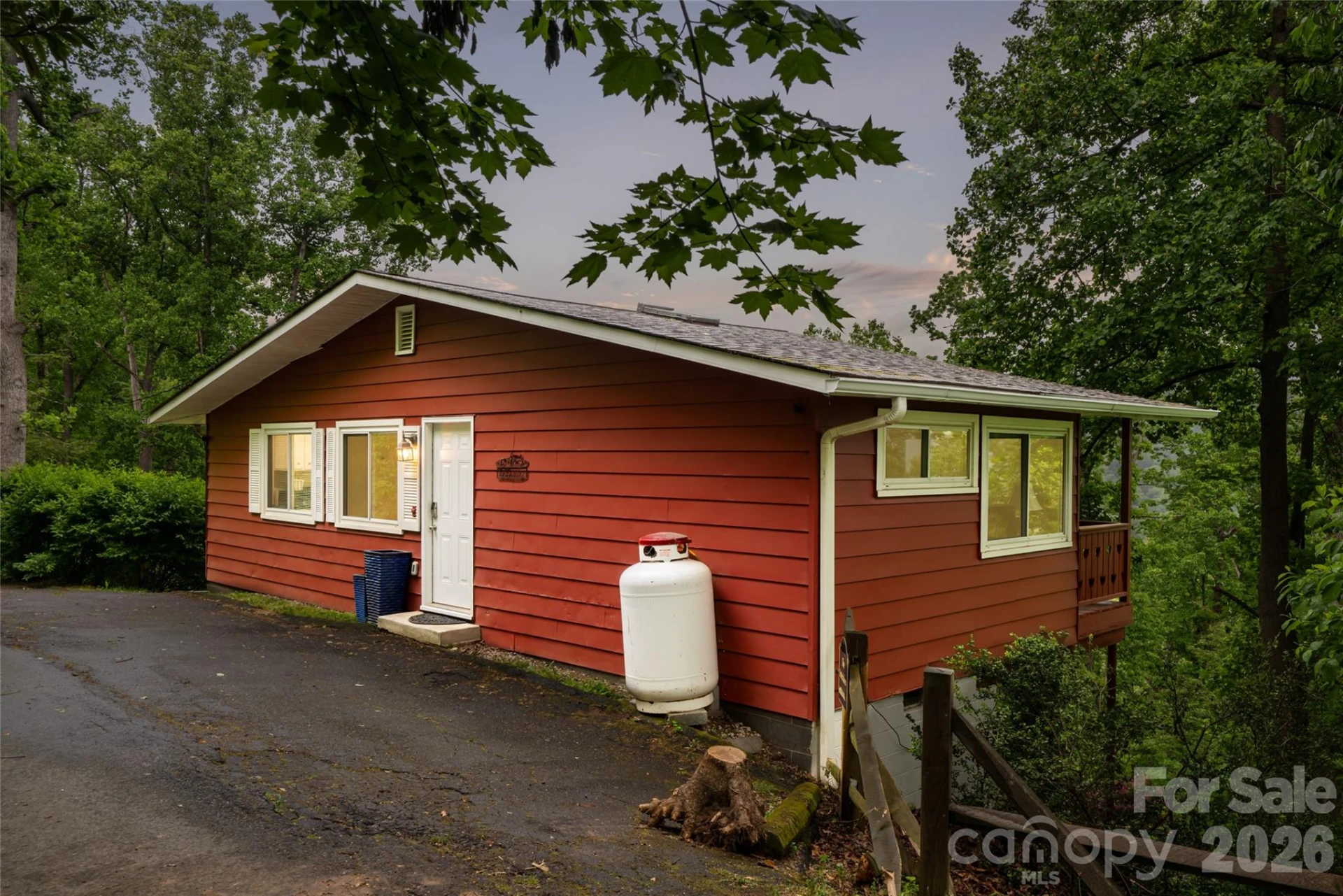 8 Delano Road - Photo 2