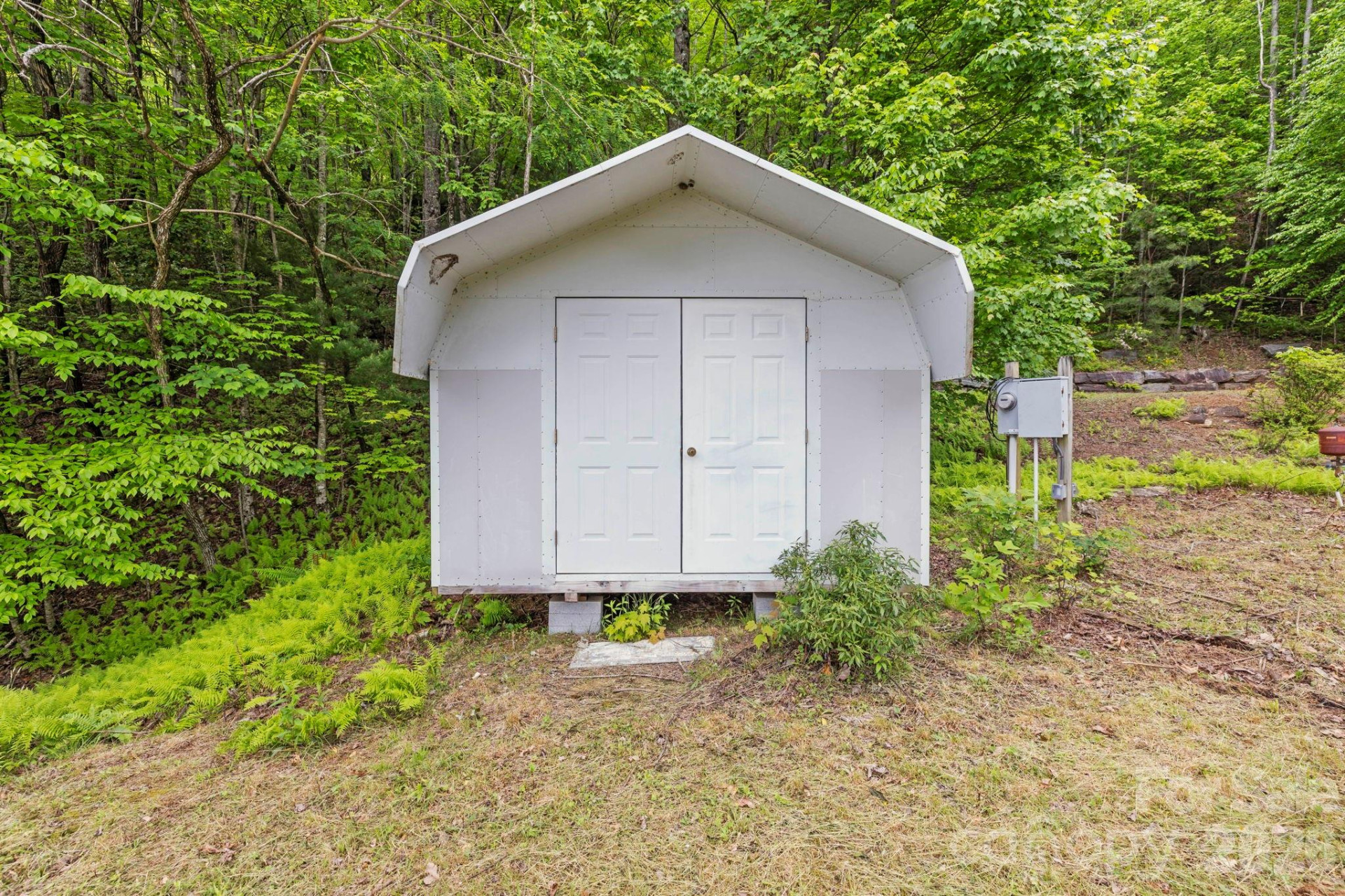 1325 Golden Road - Photo 15