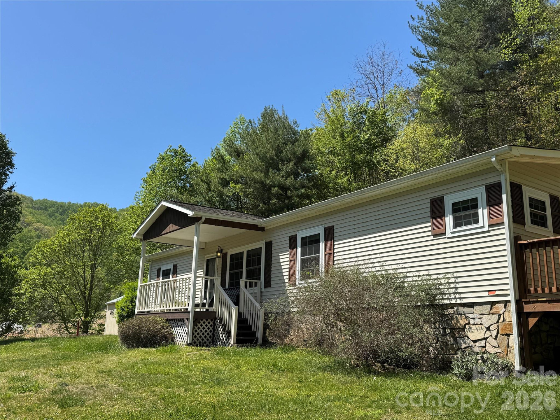 942 Fisher Branch Road - Photo 2