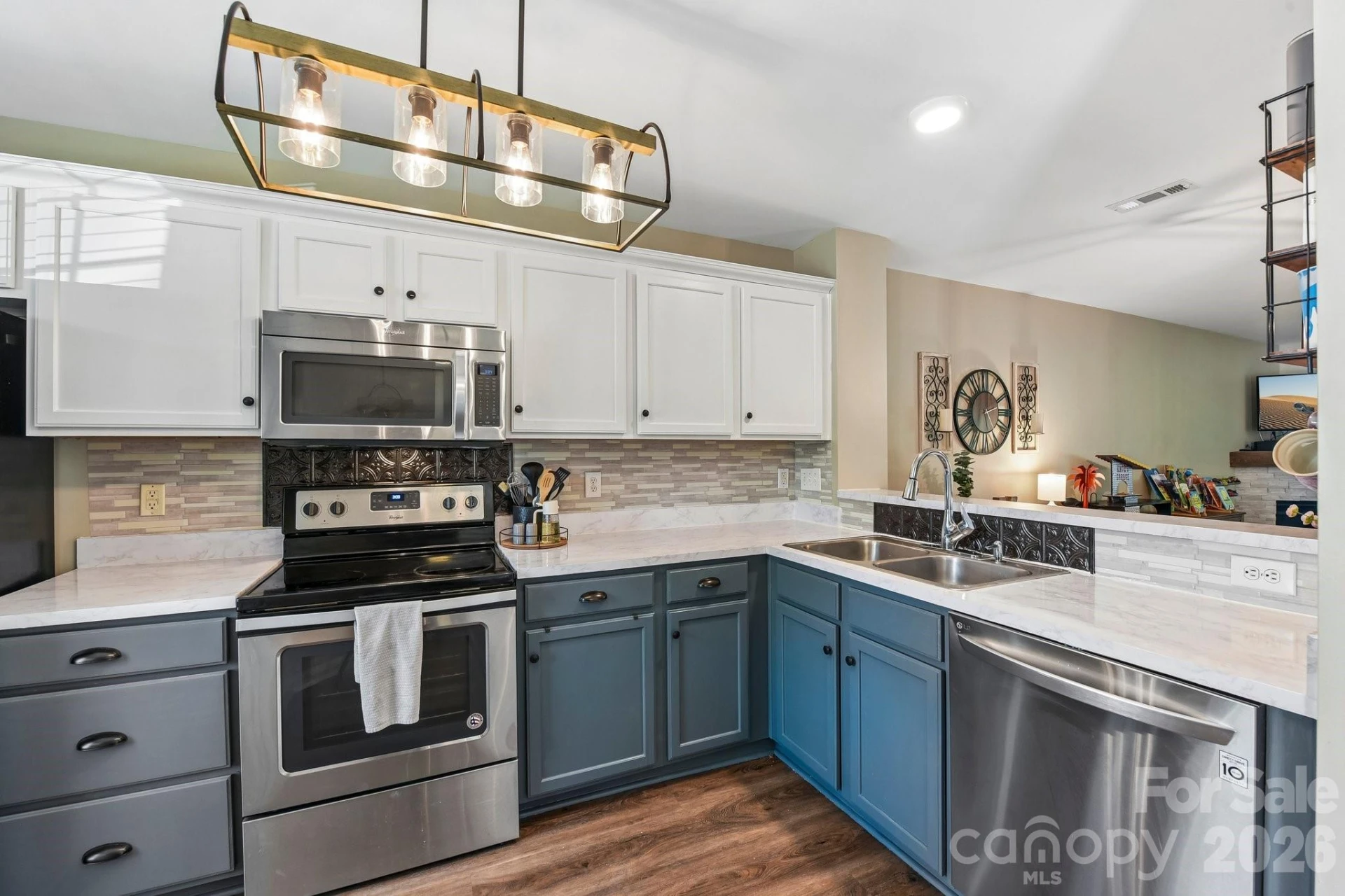 969 Heritage Parkway - Photo 2