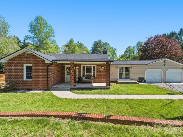 318 Resort Street, Hendersonville, NC, 28792