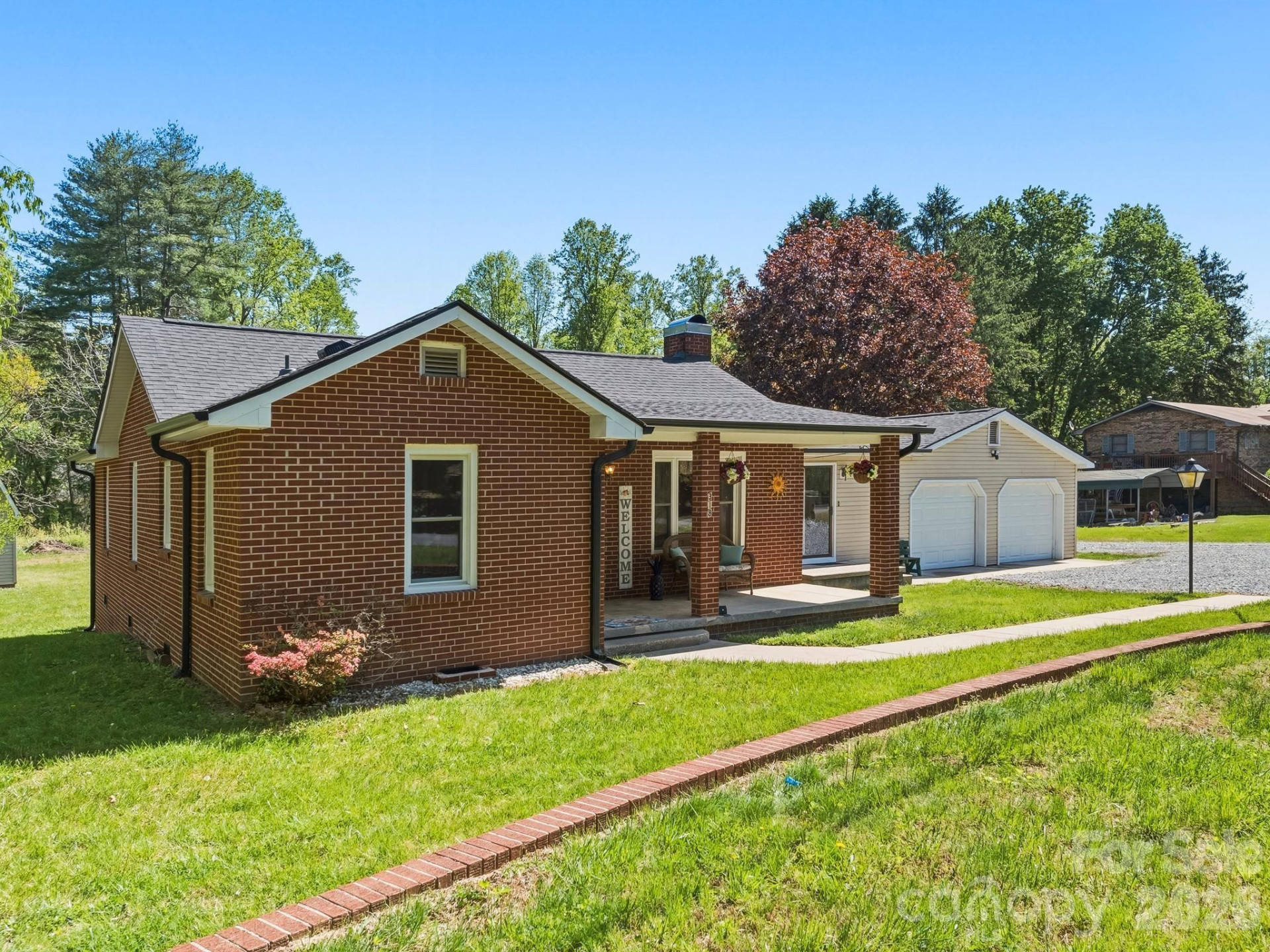 318 Resort Street - Photo 2