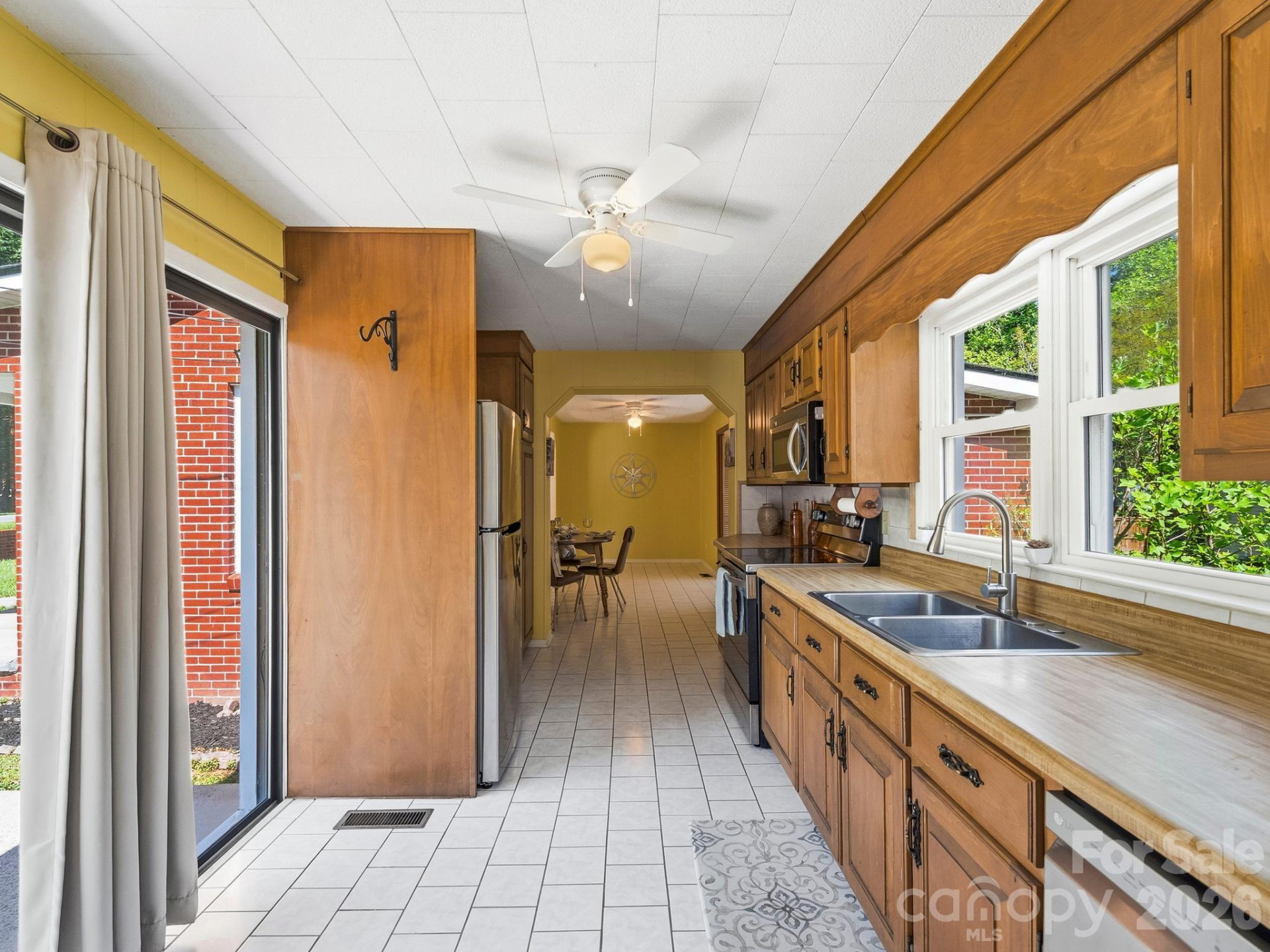 318 Resort Street - Photo 11