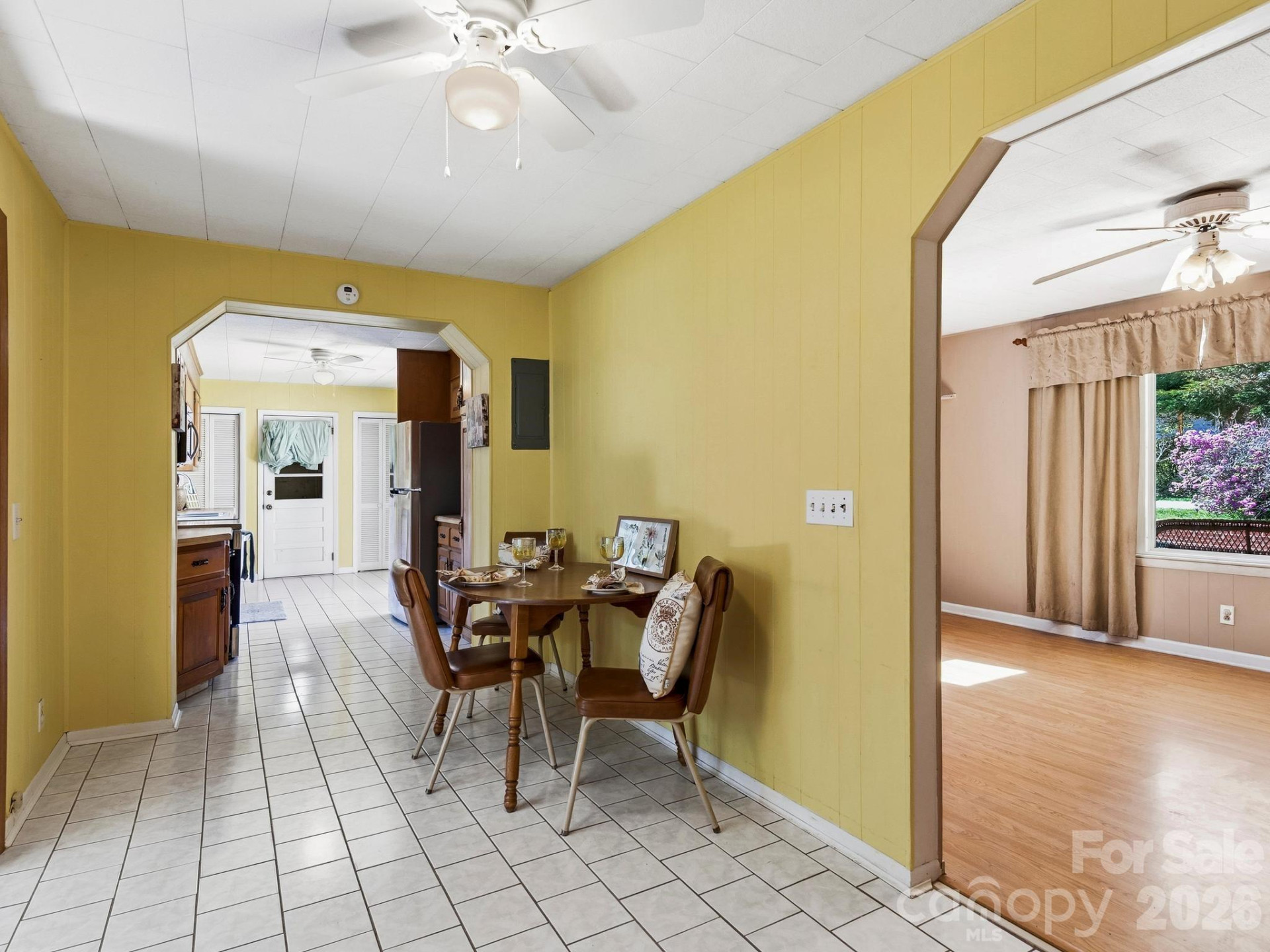 318 Resort Street - Photo 12