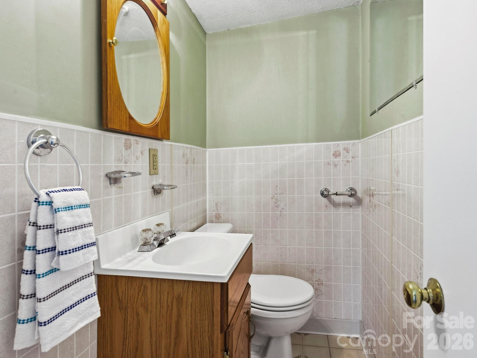 318 Resort Street - Photo 17