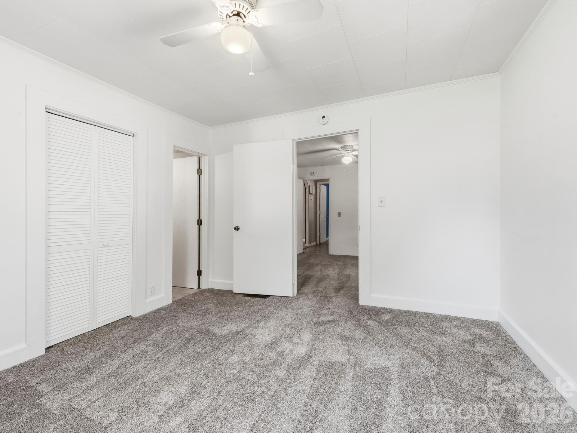 318 Resort Street - Photo 18