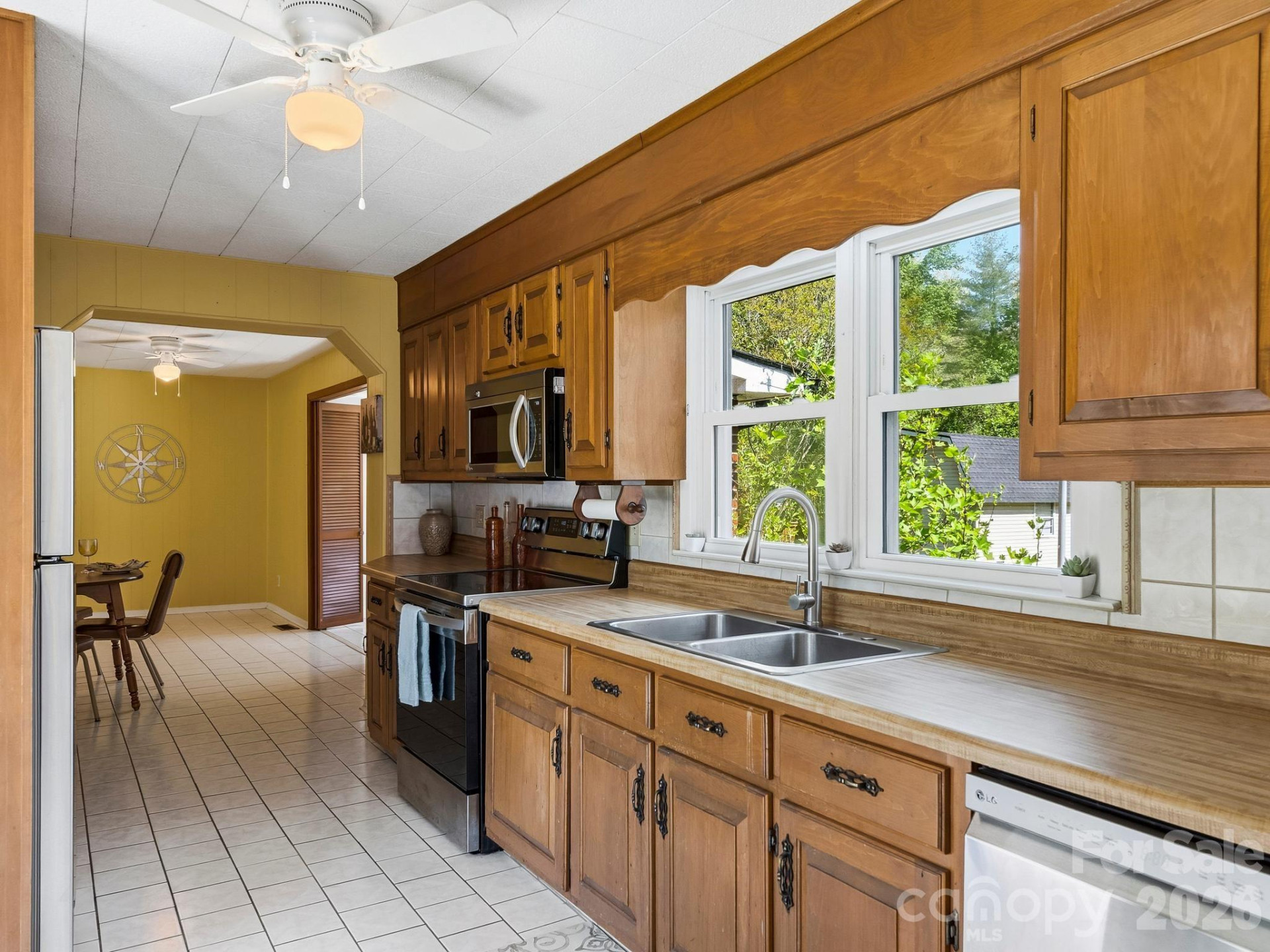 318 Resort Street - Photo 10