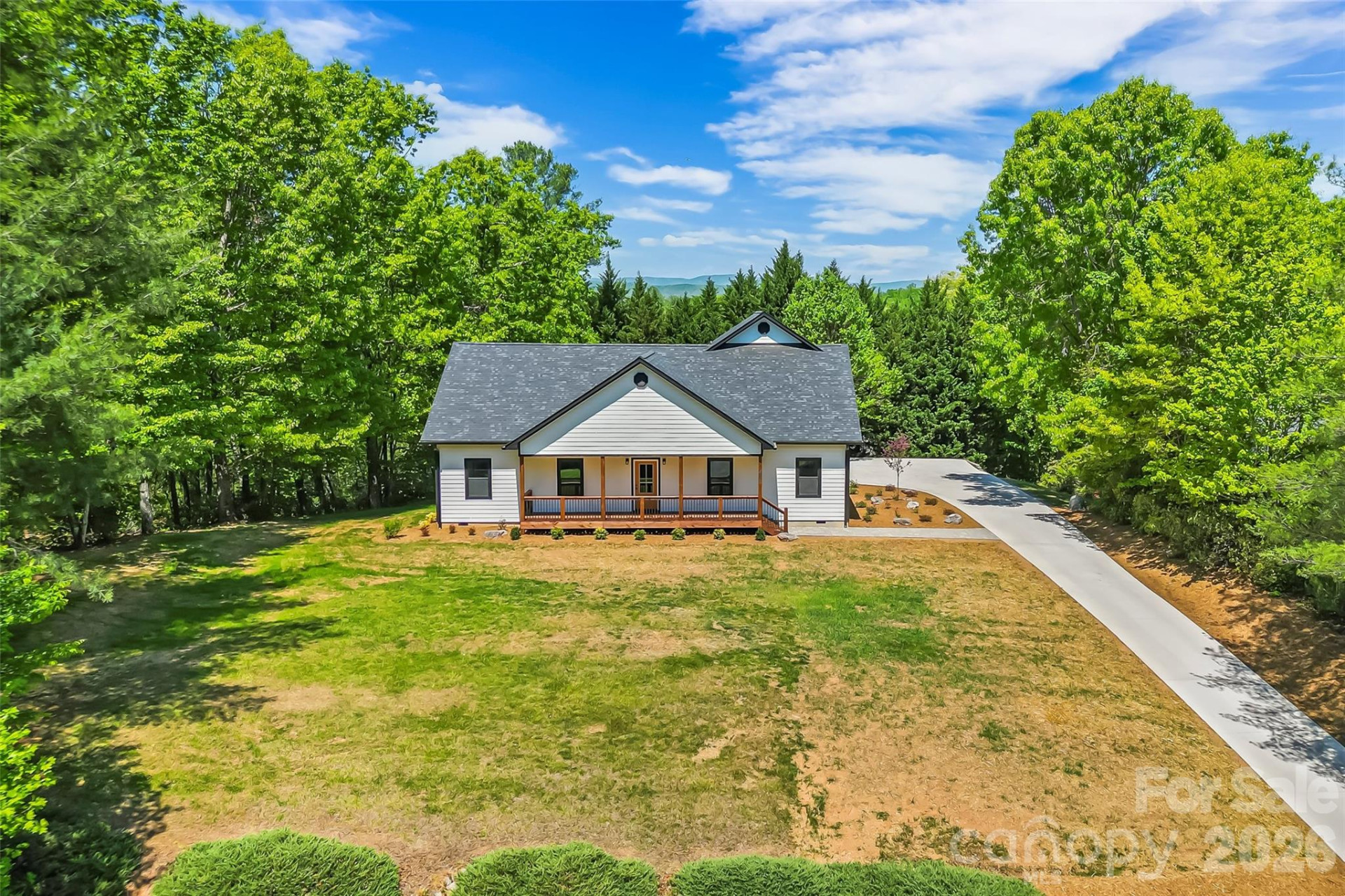 438 Plantation Drive - Photo 2