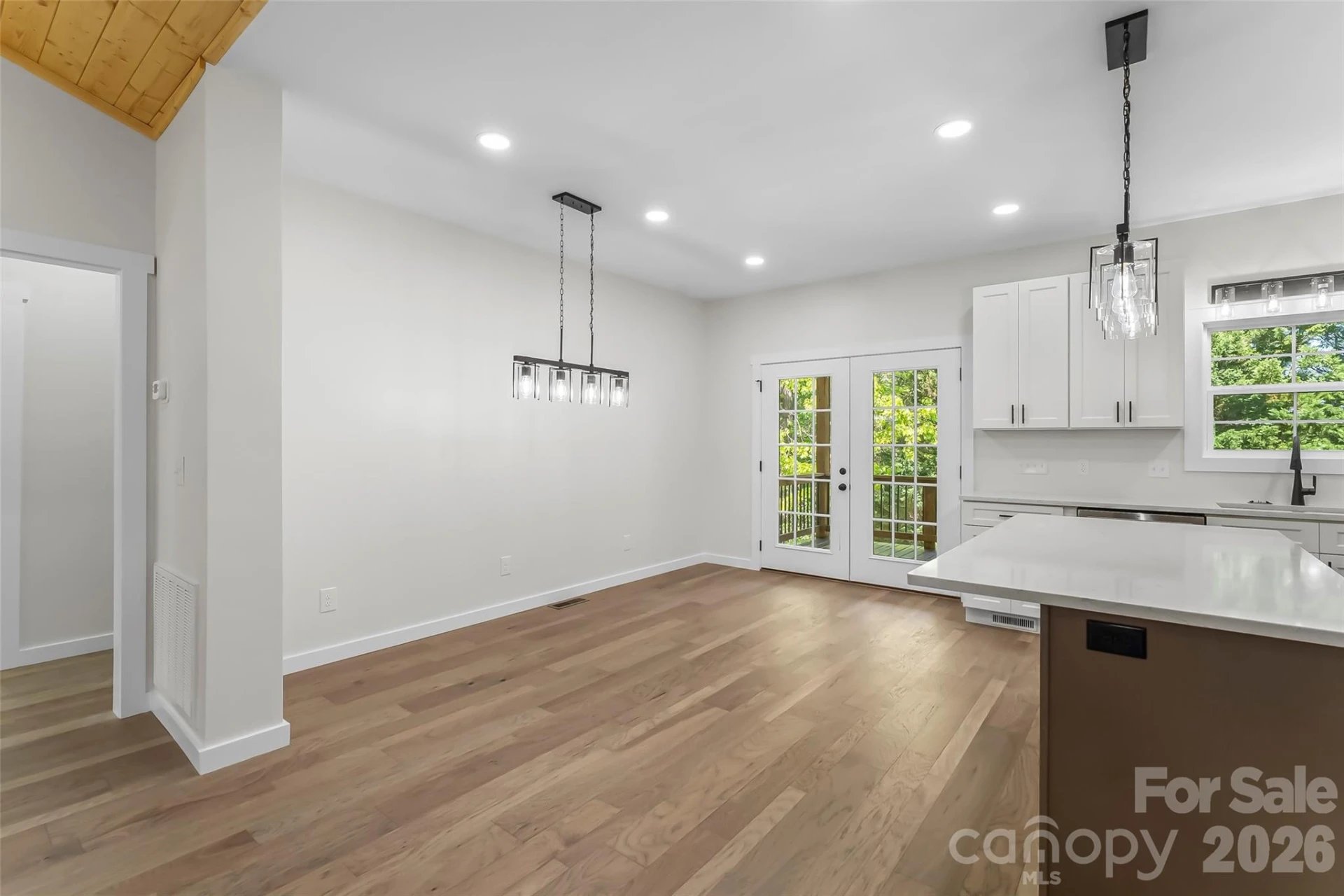 438 Plantation Drive - Photo 12