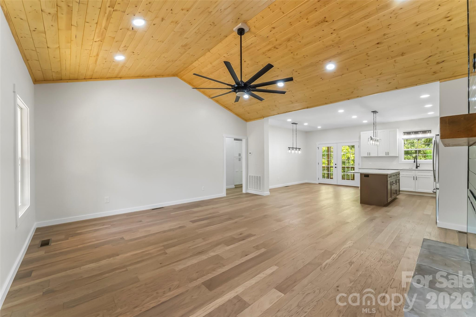 438 Plantation Drive - Photo 8