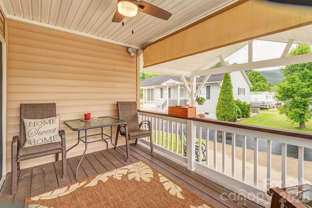 101 Strollers Lane - Photo 3