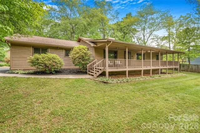 135 Scarlet Drive