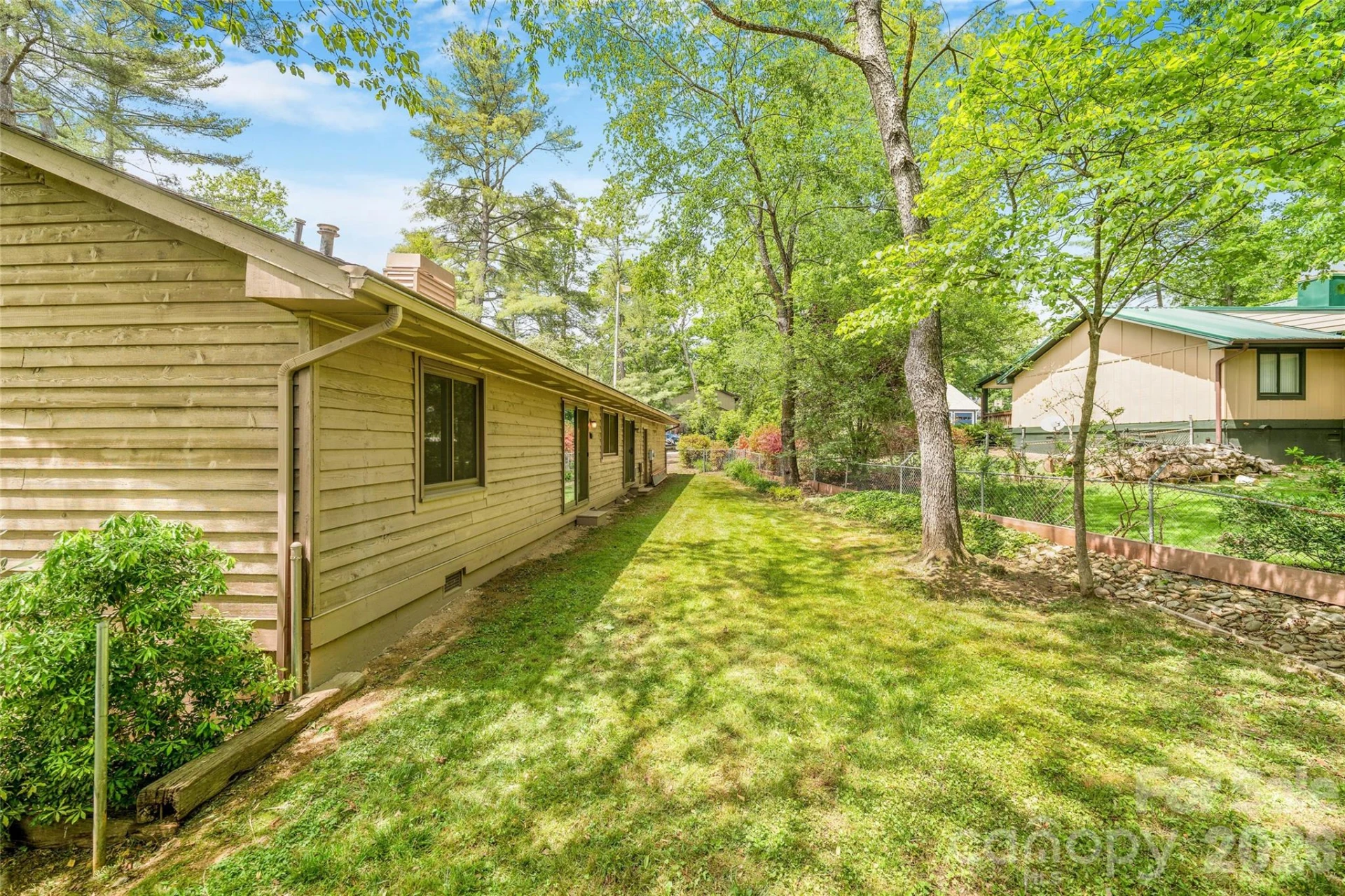 135 Scarlet Drive - Photo 28