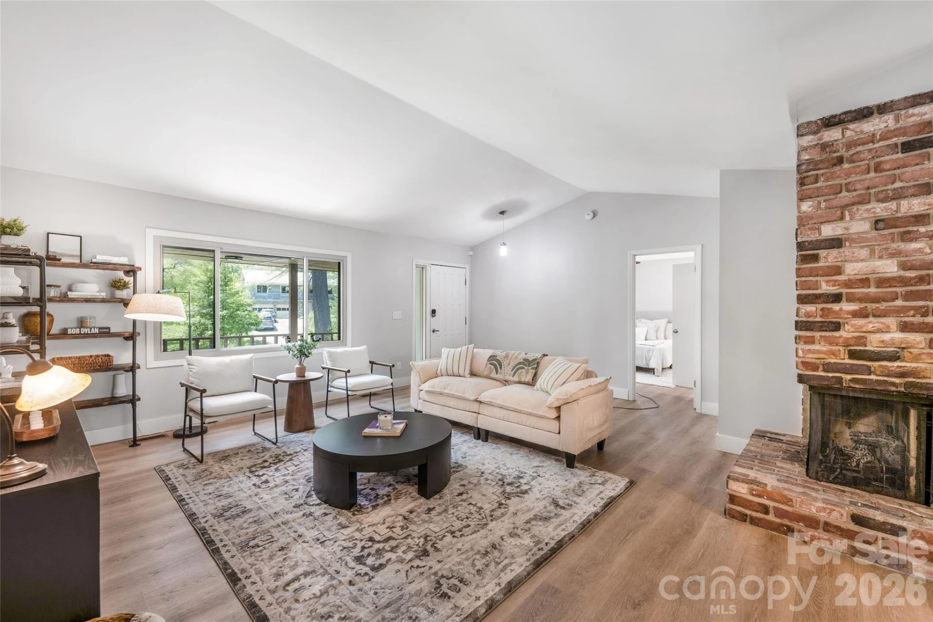 135 Scarlet Drive - Photo 6