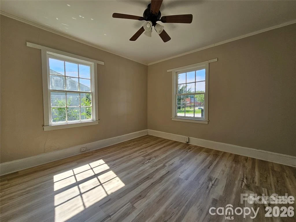 930 Miller Street - Photo 6