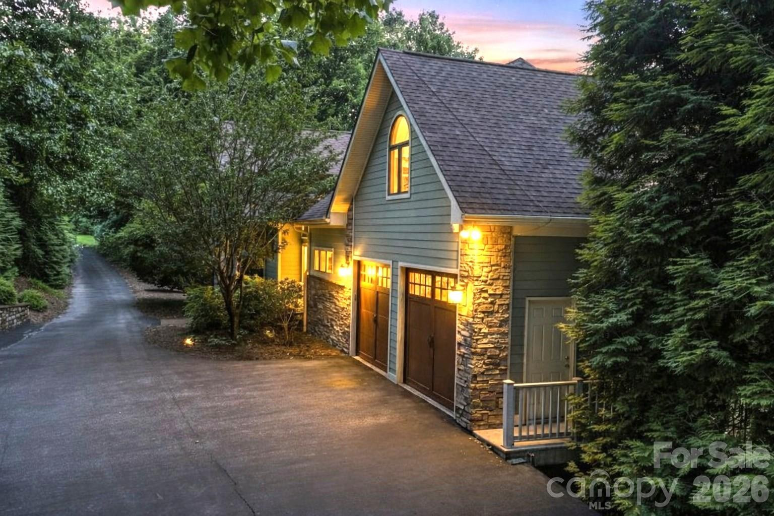 301 Gateway Drive - Photo 2
