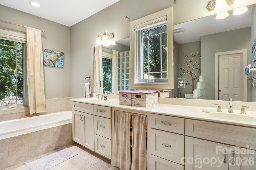 301 Gateway Drive - Photo 12