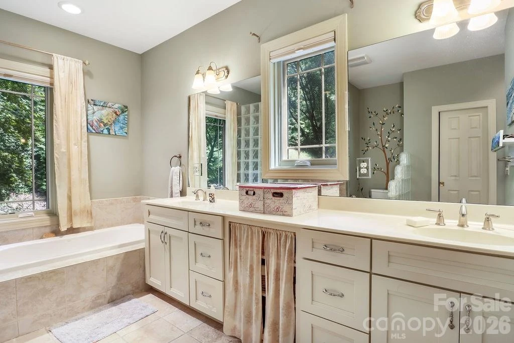 301 Gateway Drive - Photo 12