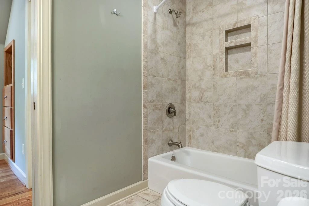 301 Gateway Drive - Photo 32