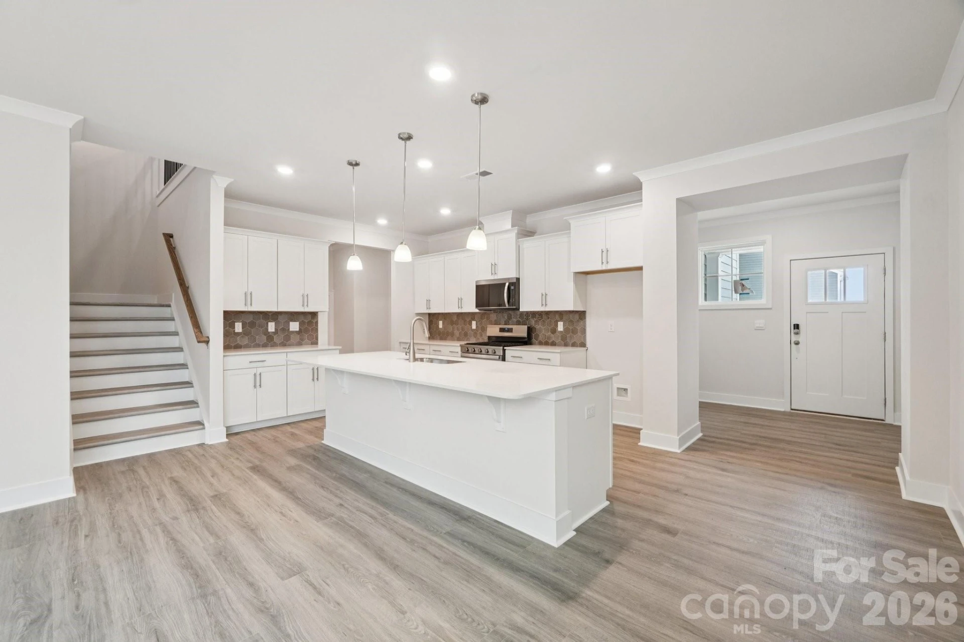 7685 Bainbridge Road - Photo 11