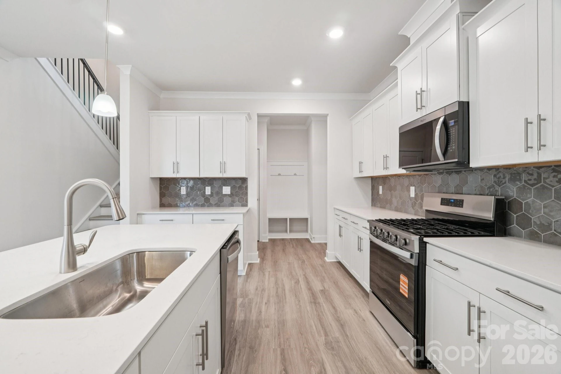 7685 Bainbridge Road - Photo 13