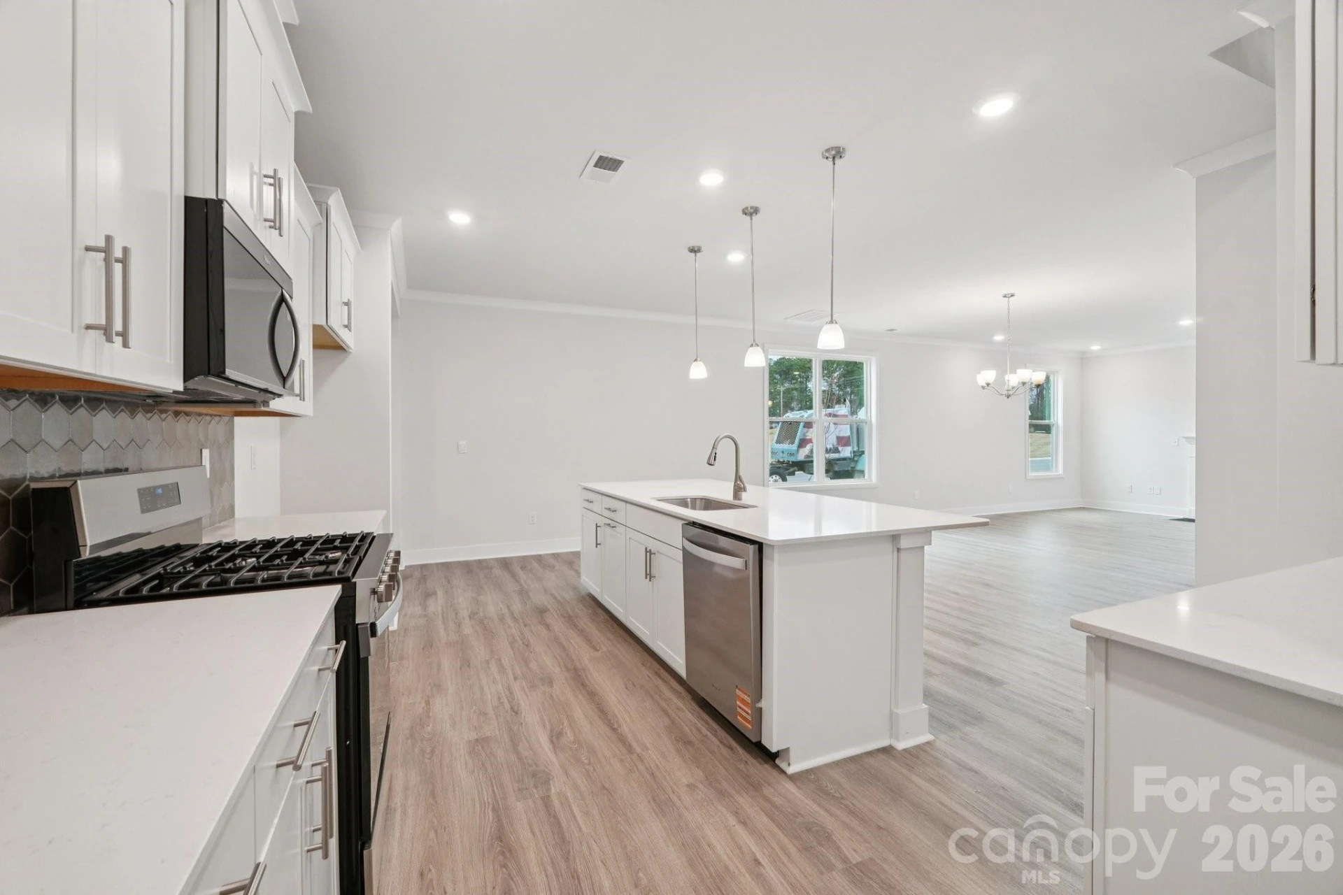 7685 Bainbridge Road - Photo 14
