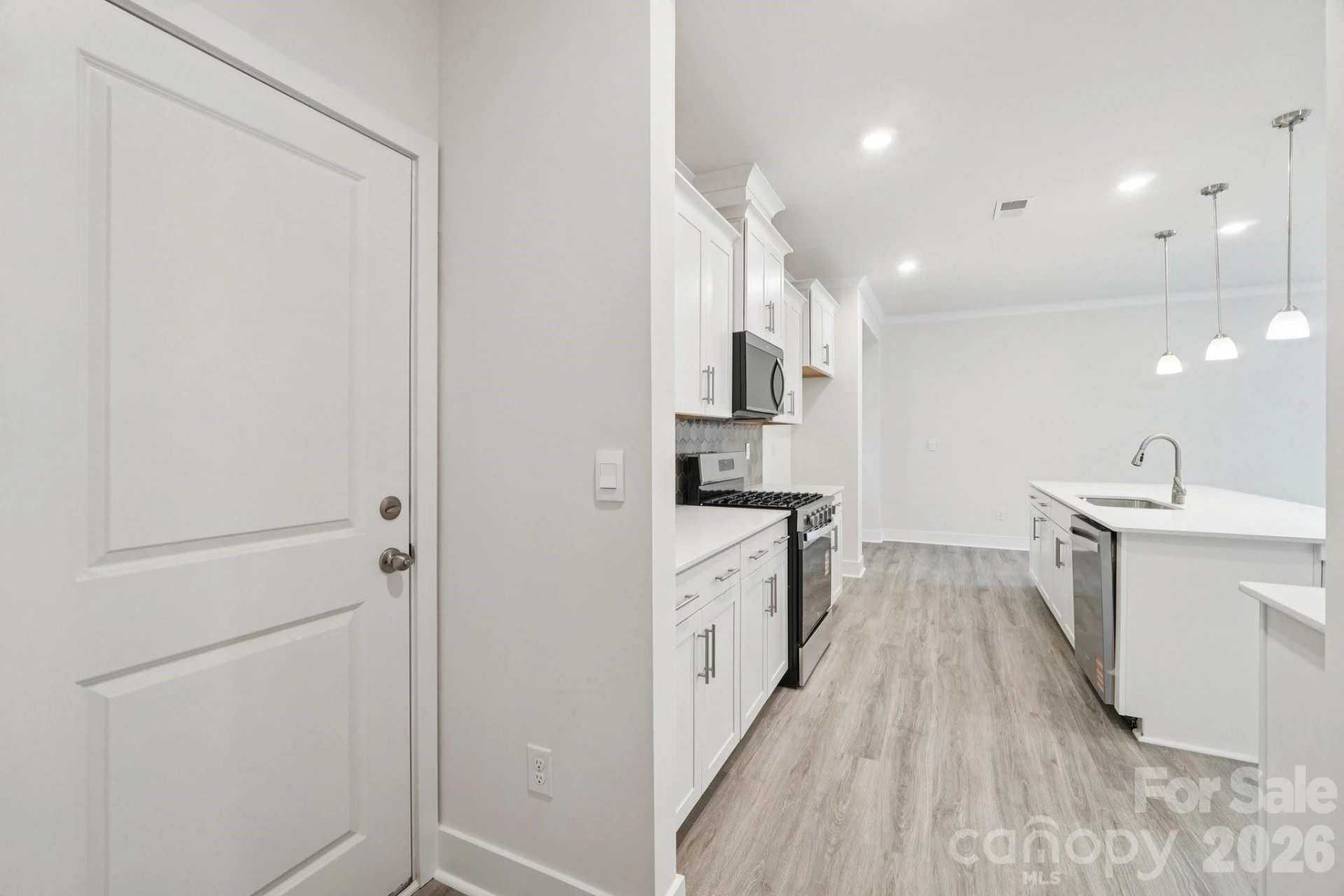 7685 Bainbridge Road - Photo 15