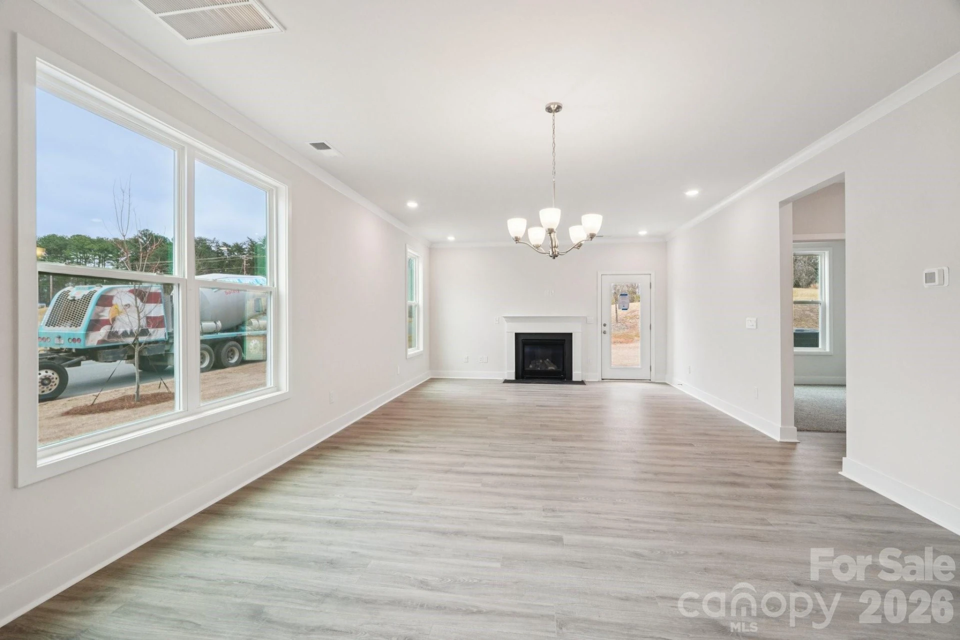 7685 Bainbridge Road - Photo 4