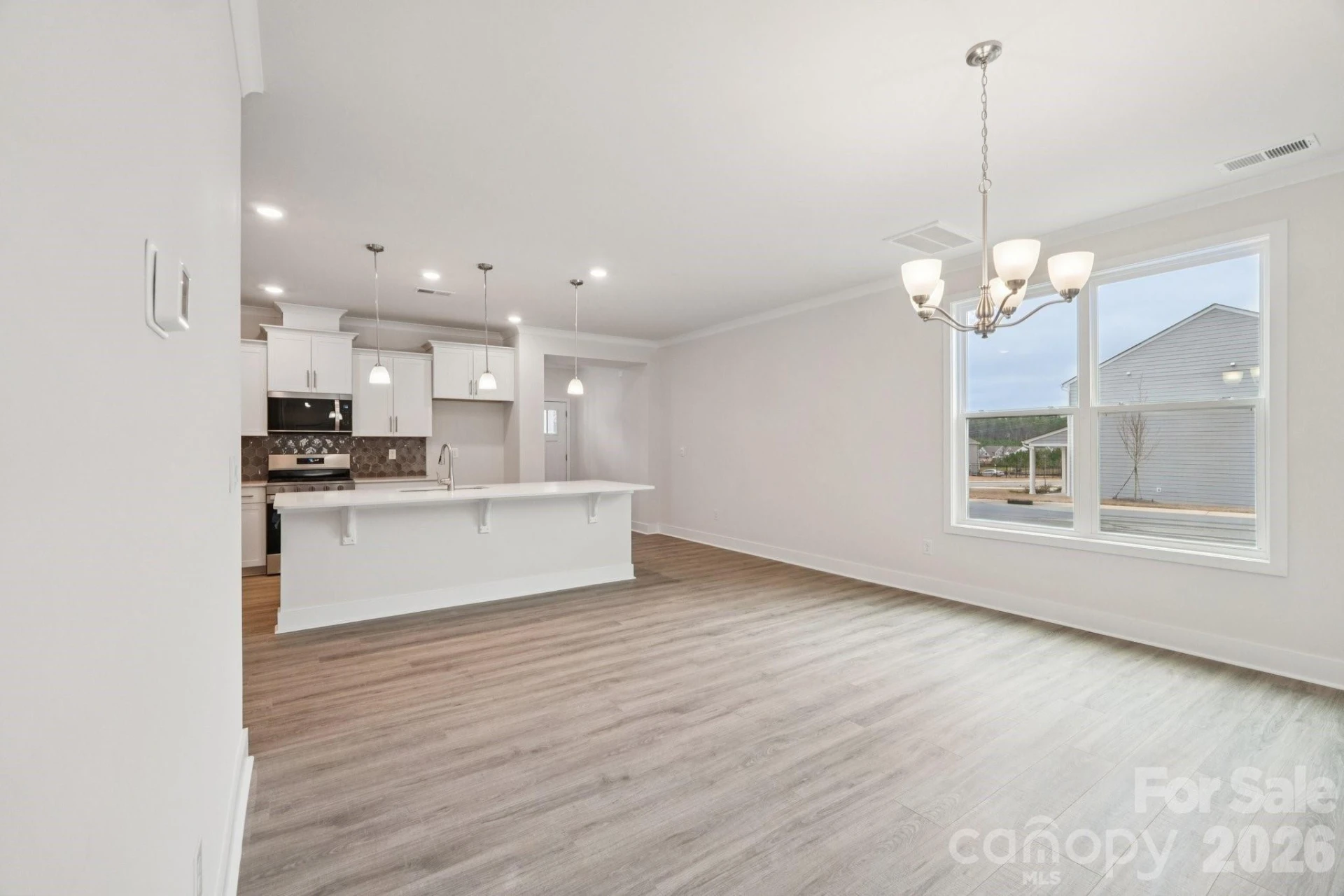 7685 Bainbridge Road - Photo 9