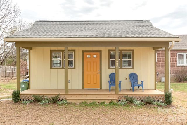 606 Ray Avenue, Hendersonville, NC, 28792