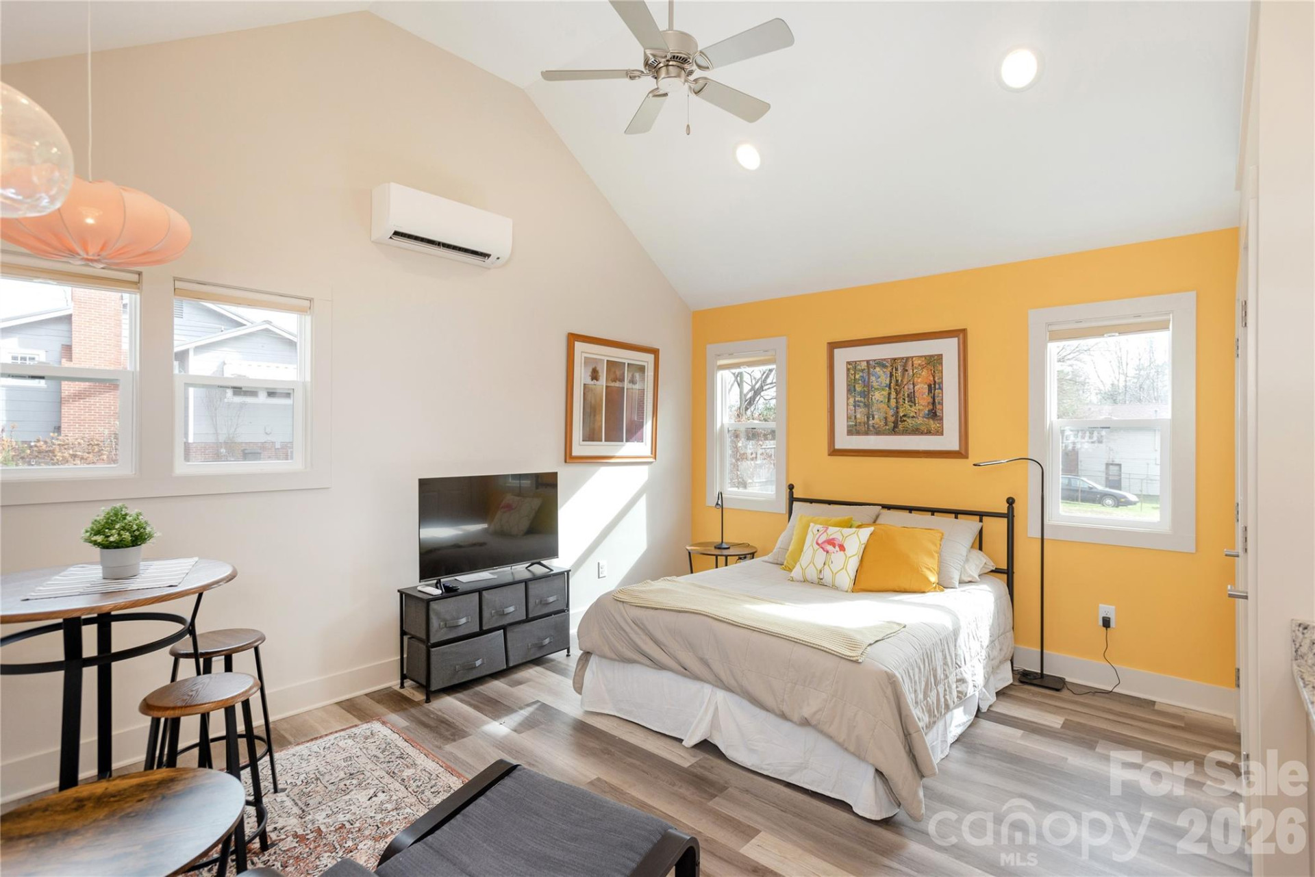 606 Ray Avenue - Photo 3