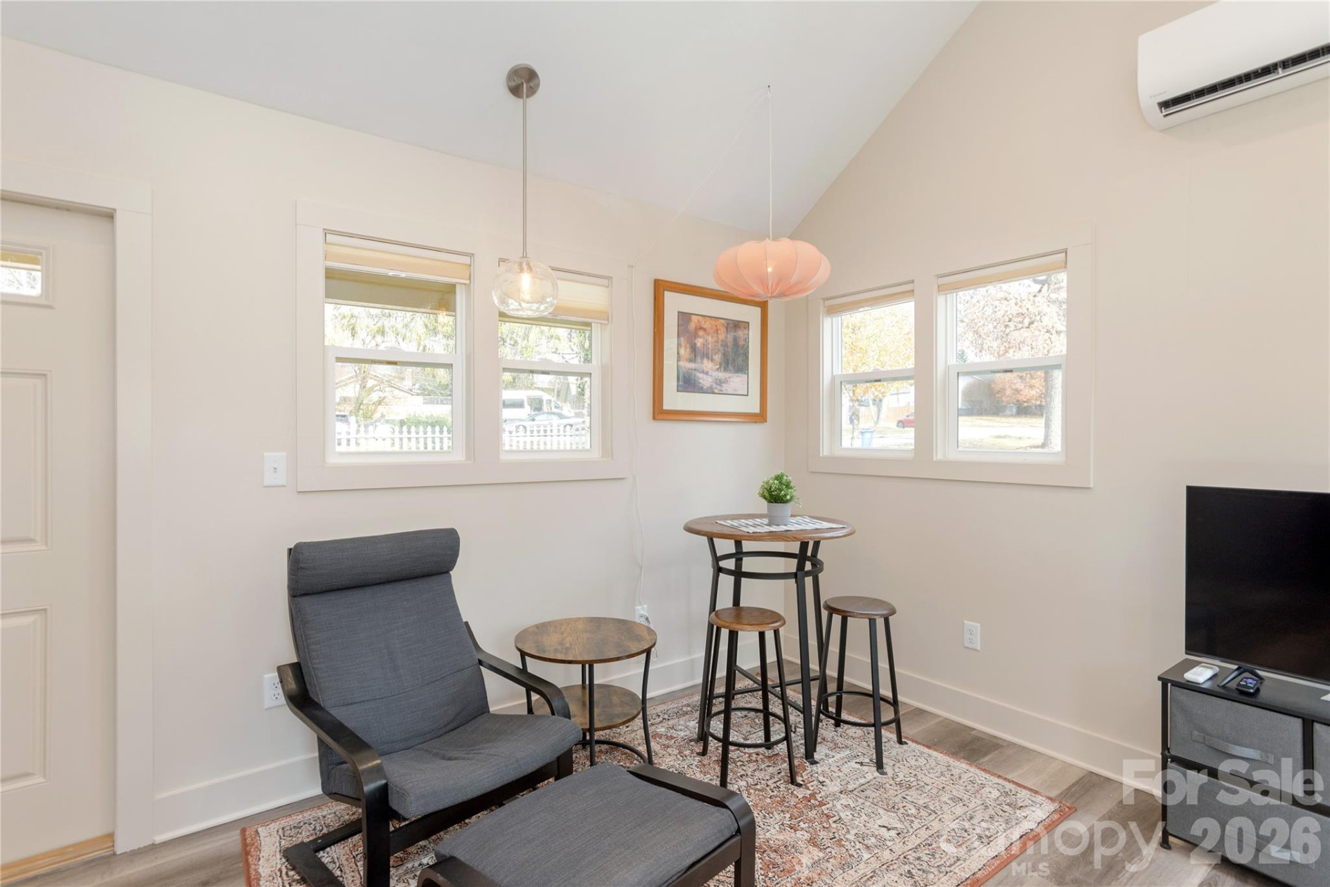 606 Ray Avenue - Photo 5