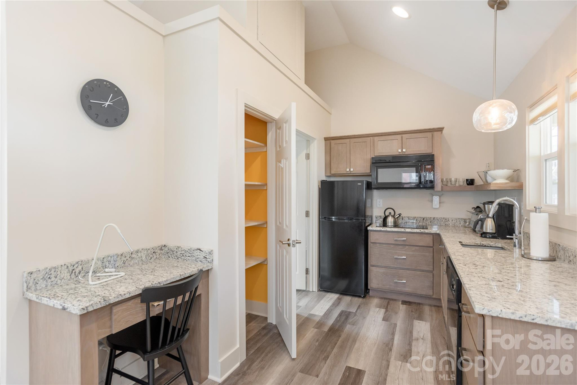 608 Ray Avenue - Photo 7