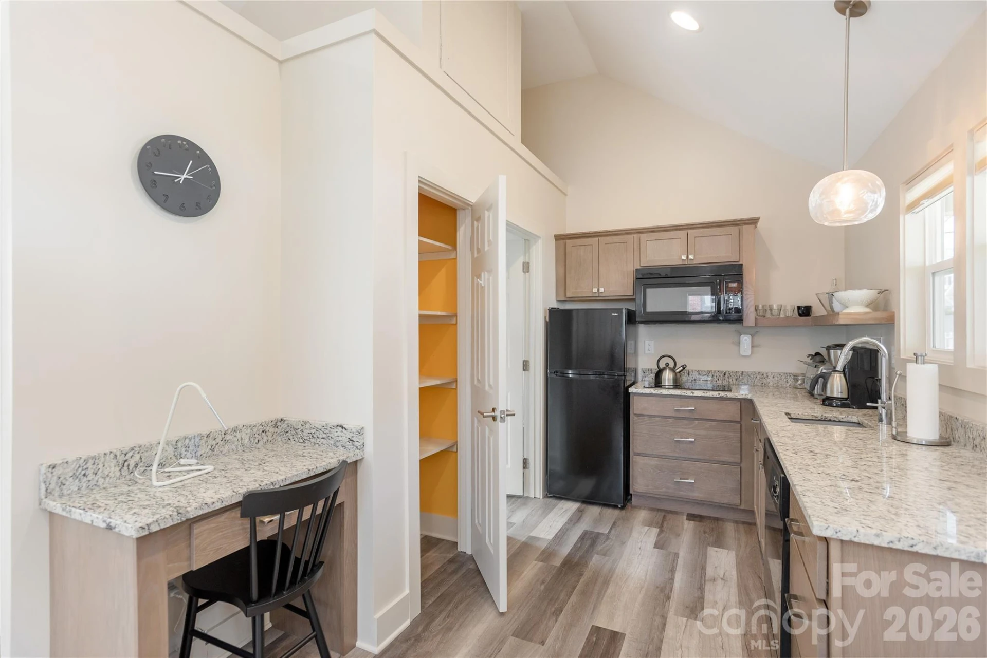 608 Ray Avenue - Photo 7