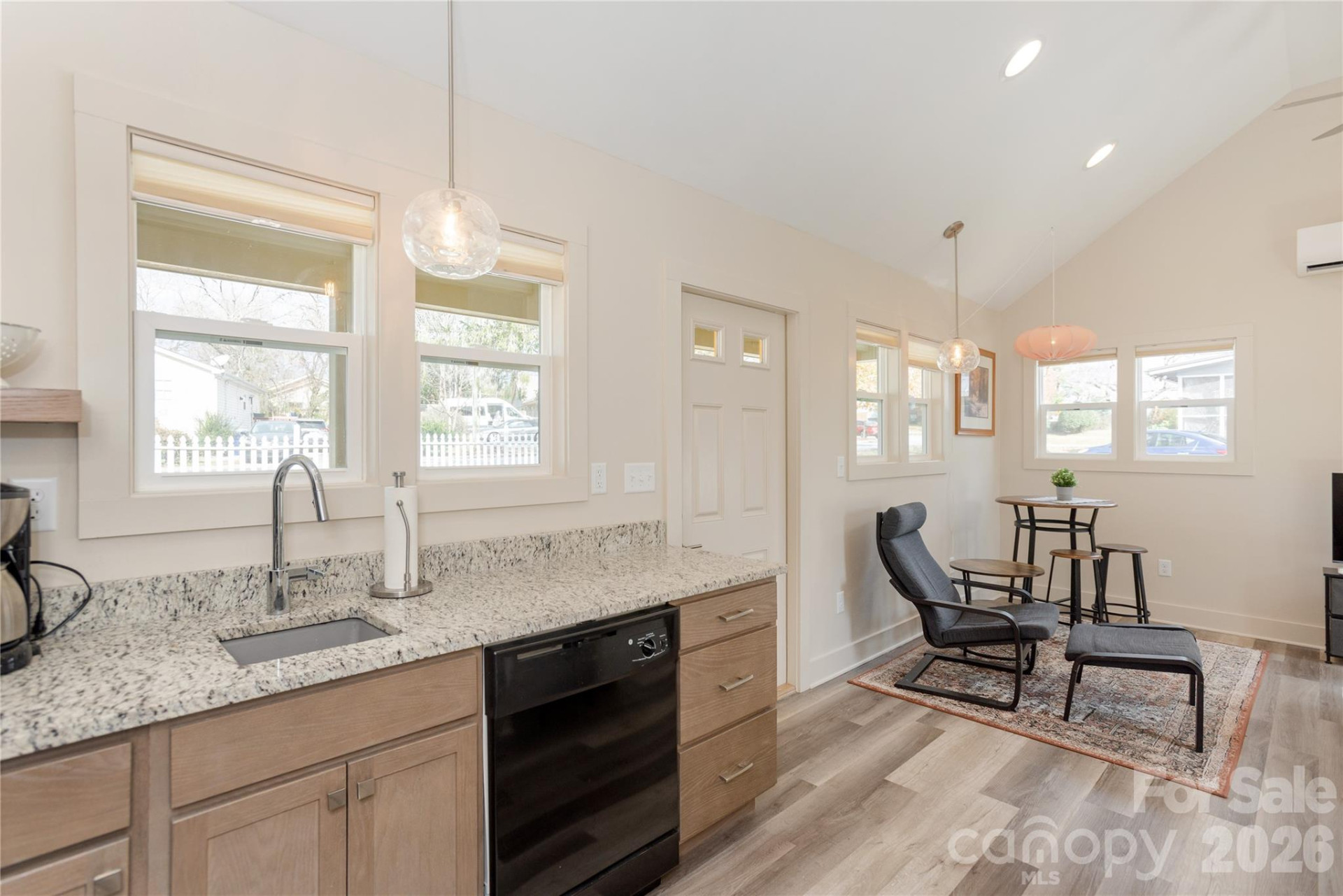 608 Ray Avenue - Photo 8