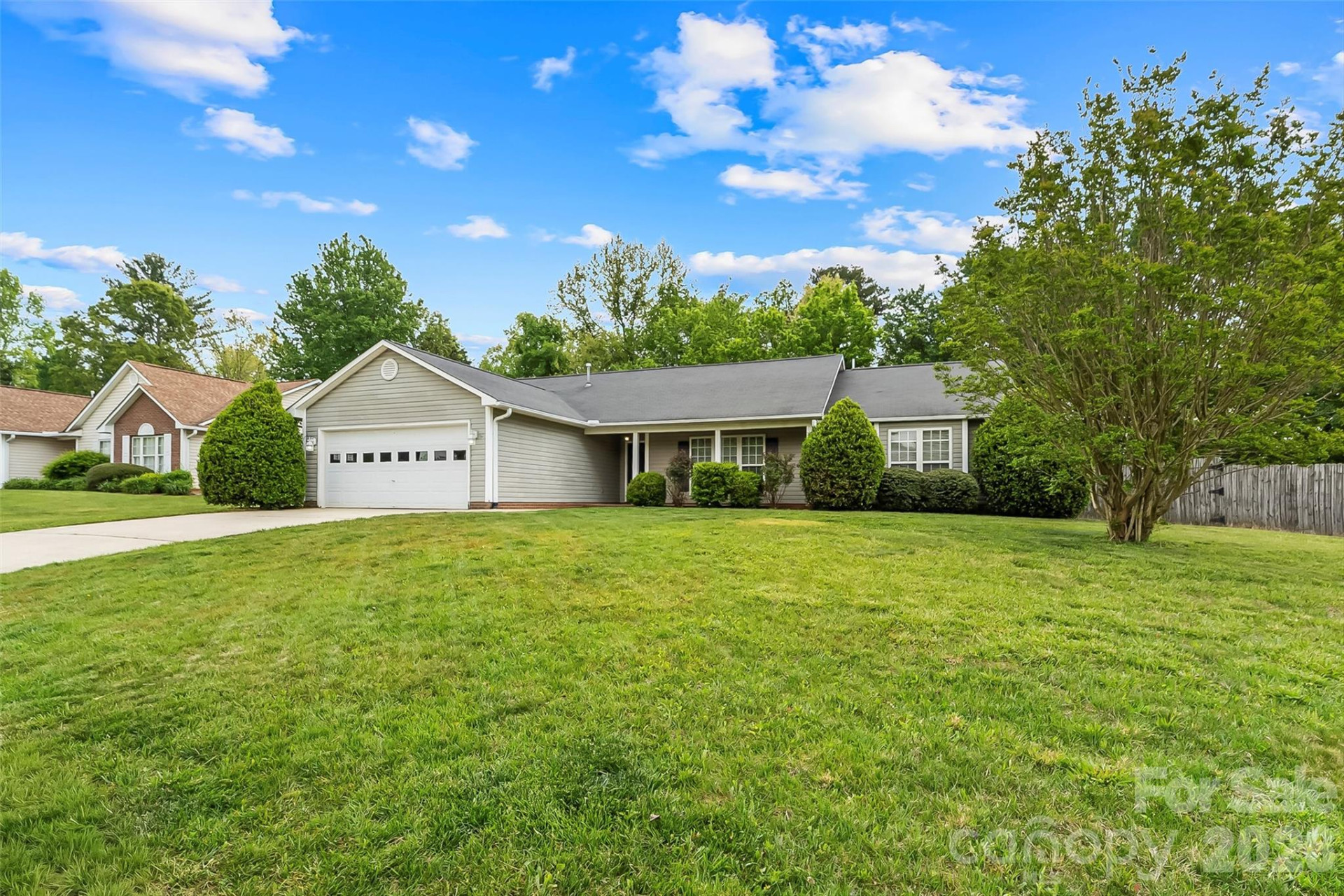 114 Hawks Nest Drive - Photo 2