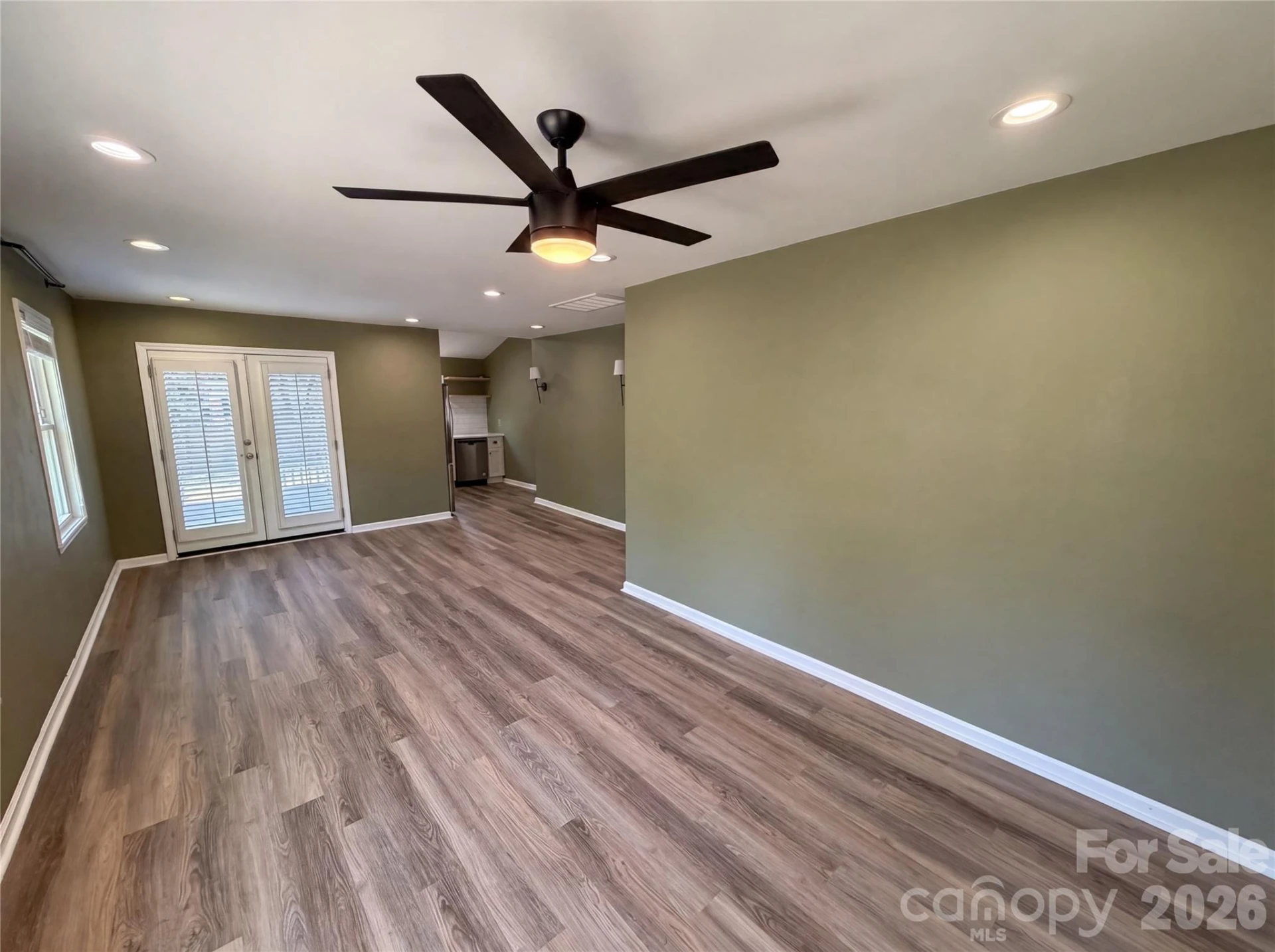 1520 Herrin Avenue - Photo 3