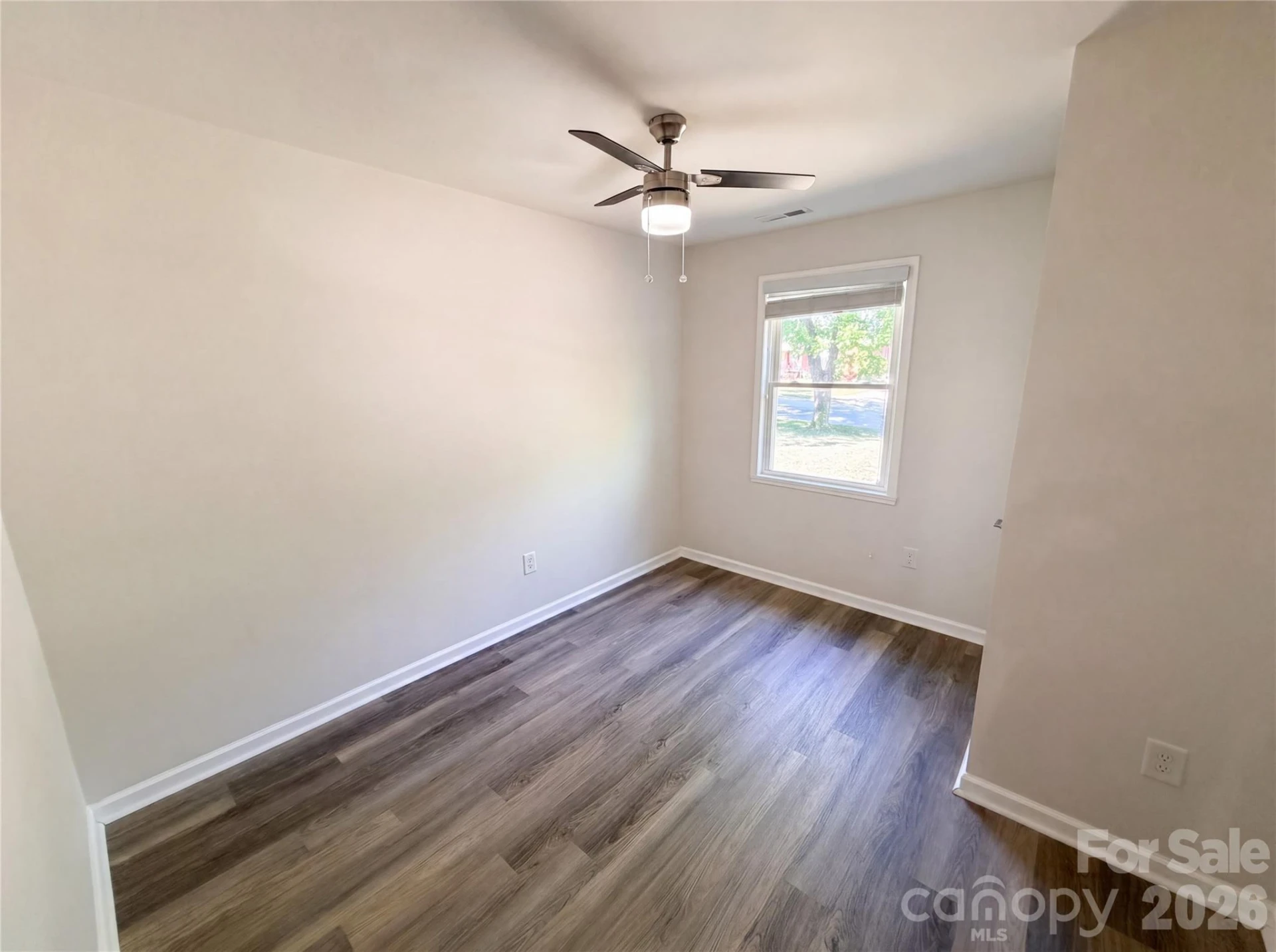 1520 Herrin Avenue - Photo 4