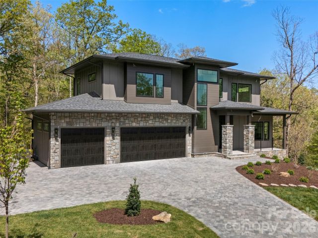 163 Stonefly Drive, Horse Shoe, NC, 28742