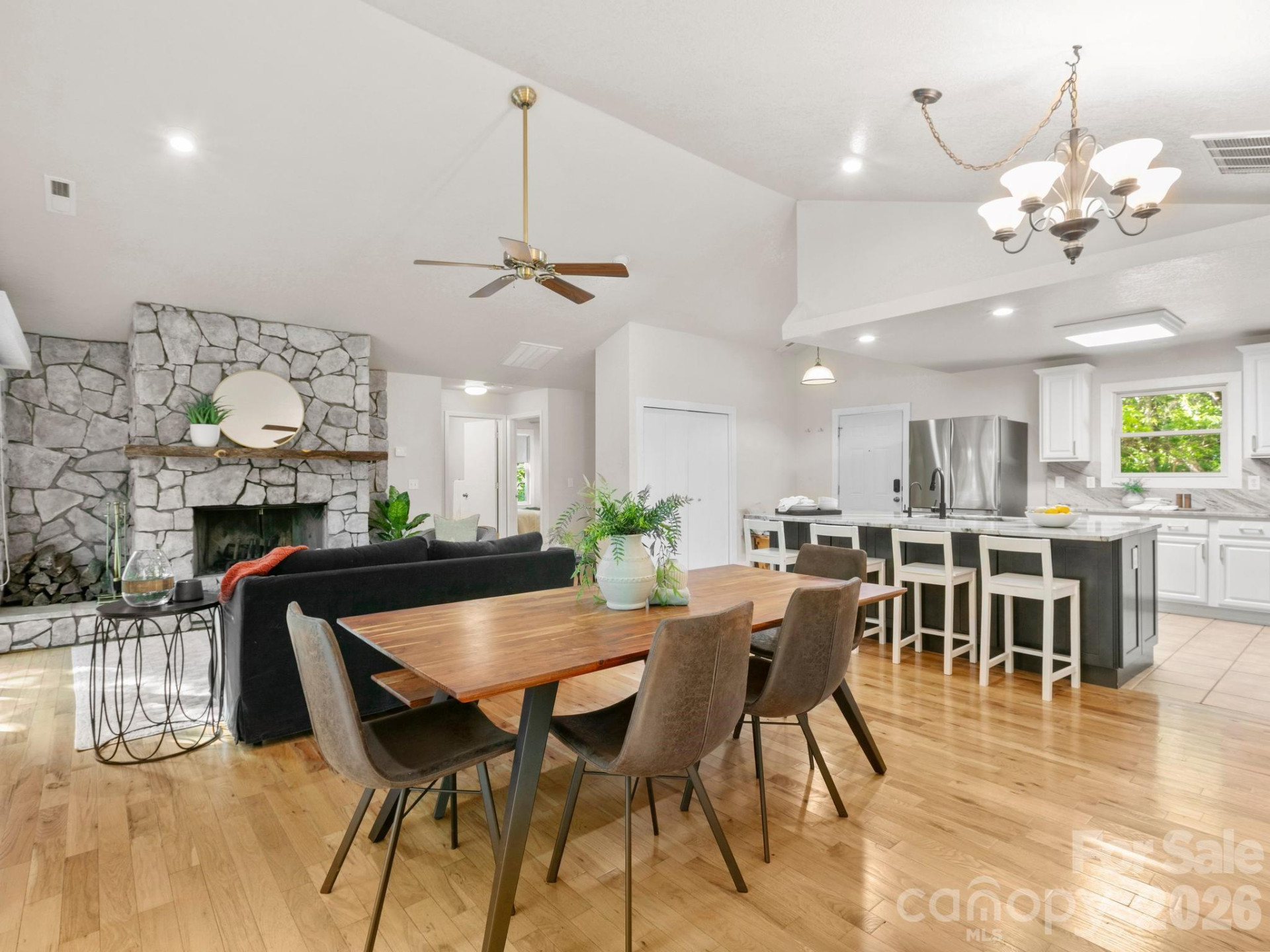 220 Jones Court - Photo 13