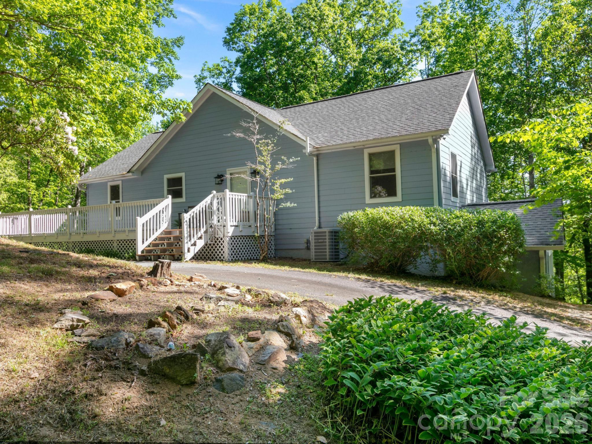 220 Jones Court - Photo 3