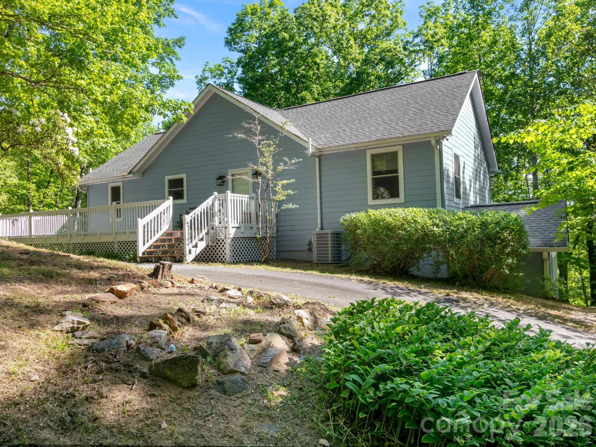 220 Jones Court - Photo 3