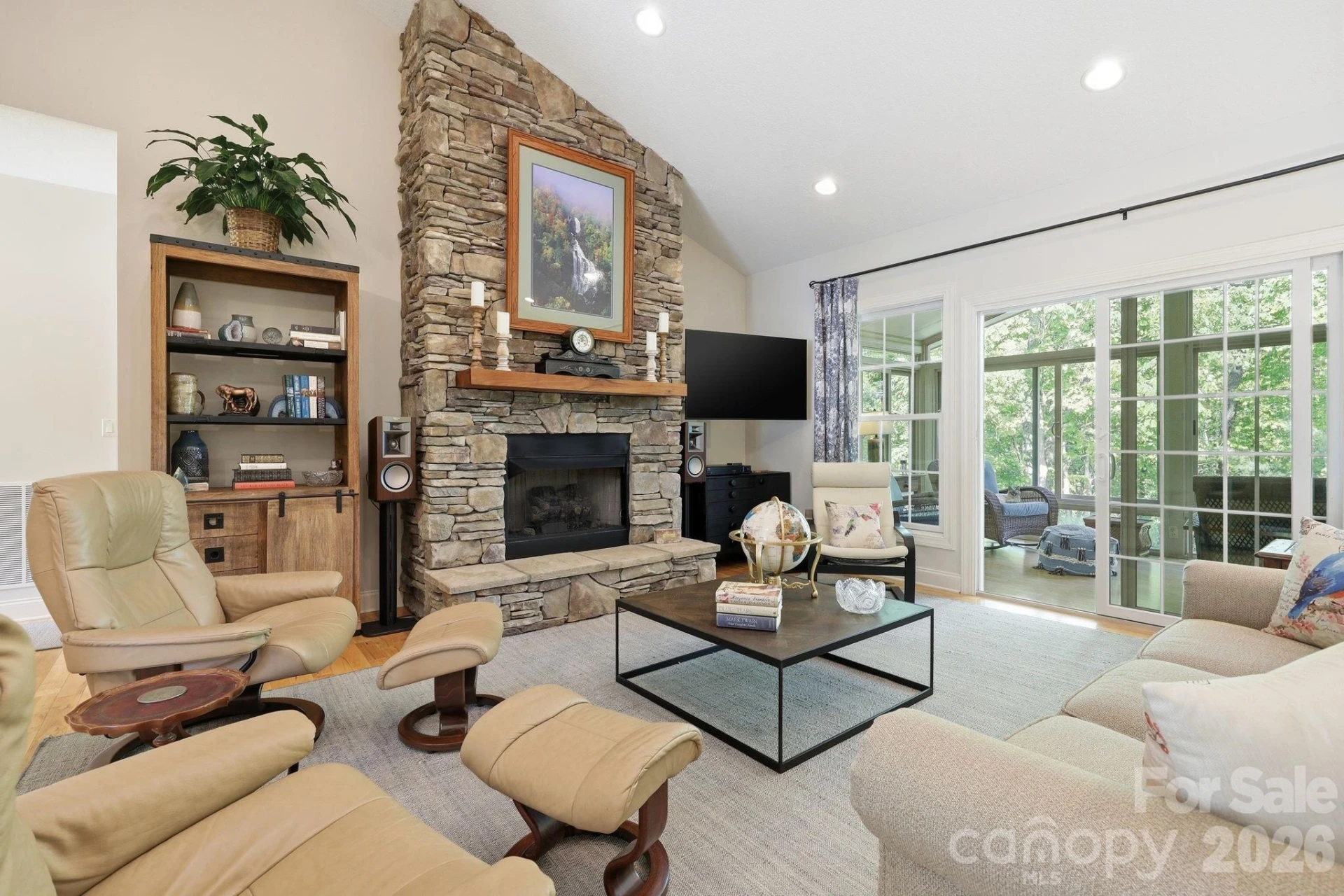 89 Dallas Drive - Photo 4