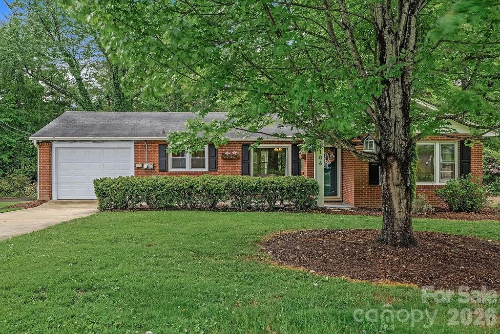 1106 Cherokee Drive