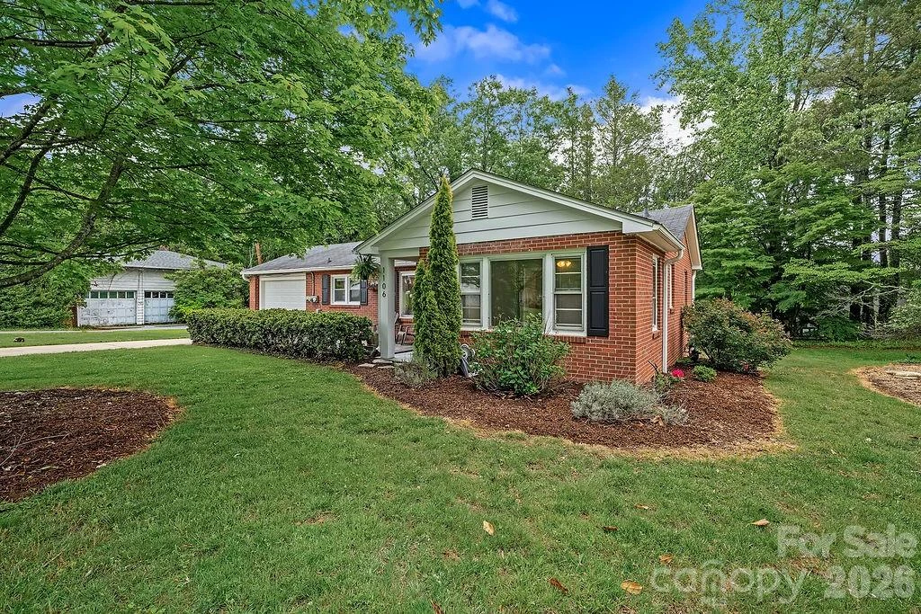 1106 Cherokee Drive - Photo 4