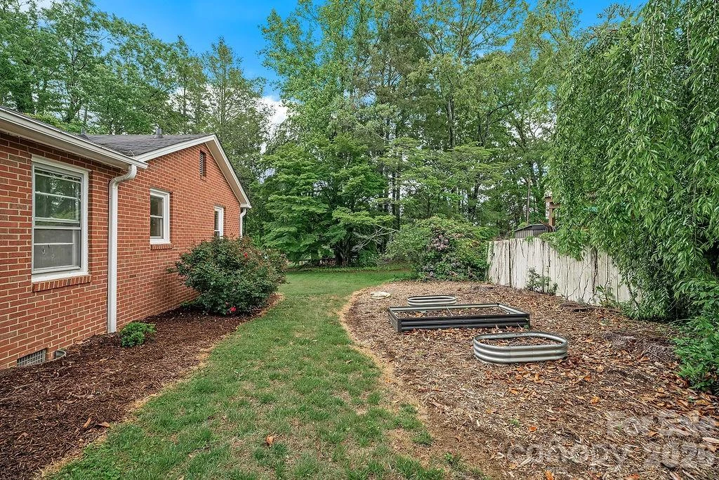 1106 Cherokee Drive - Photo 38